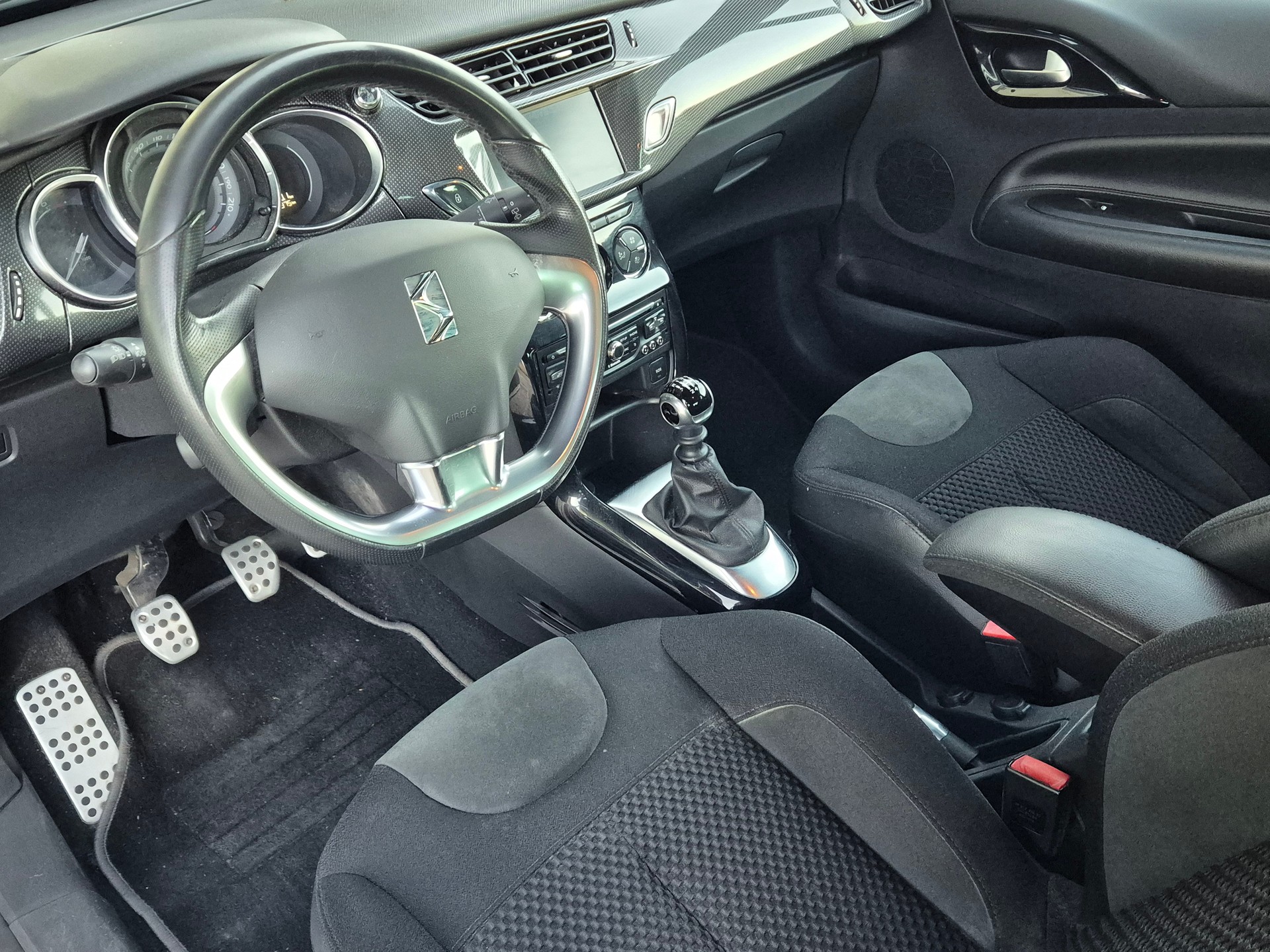 DS AUTOMOBILES DS3 1.6 THP Sport Chic-image-11
