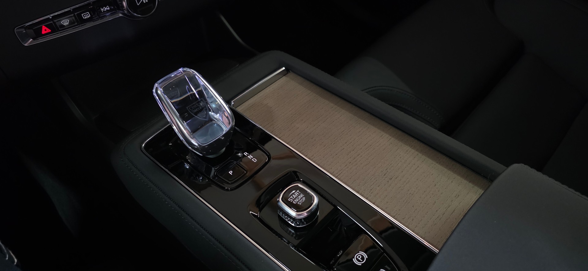 VOLVO XC90 B5 Benzin Mild Hybrid AWD Plus Bright Geartronic 7-Plätzer *360°Kamera*Sitz-&Lenkradheizung*Distanzregler*Spurhalteass.*-image-19