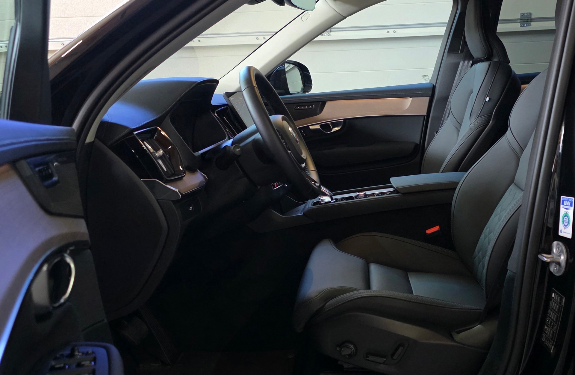 VOLVO XC90 B5 Benzin Mild Hybrid AWD Plus Bright Geartronic 7-Plätzer *360°Kamera*Sitz-&Lenkradheizung*Distanzregler*Spurhalteass.*-image-8