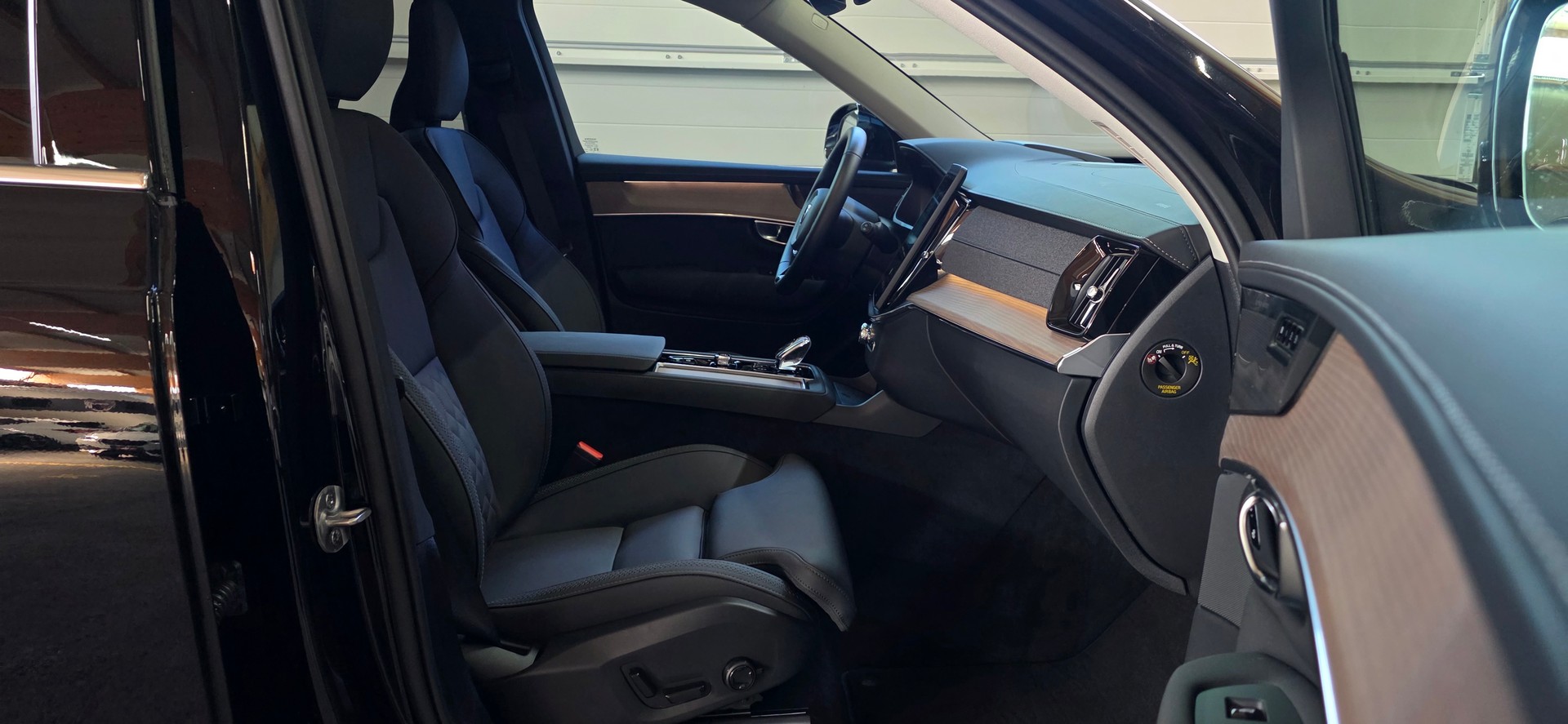 VOLVO XC90 B5 Benzin Mild Hybrid AWD Plus Bright Geartronic 7-Plätzer *360°Kamera*Sitz-&Lenkradheizung*Distanzregler*Spurhalteass.*-image-26