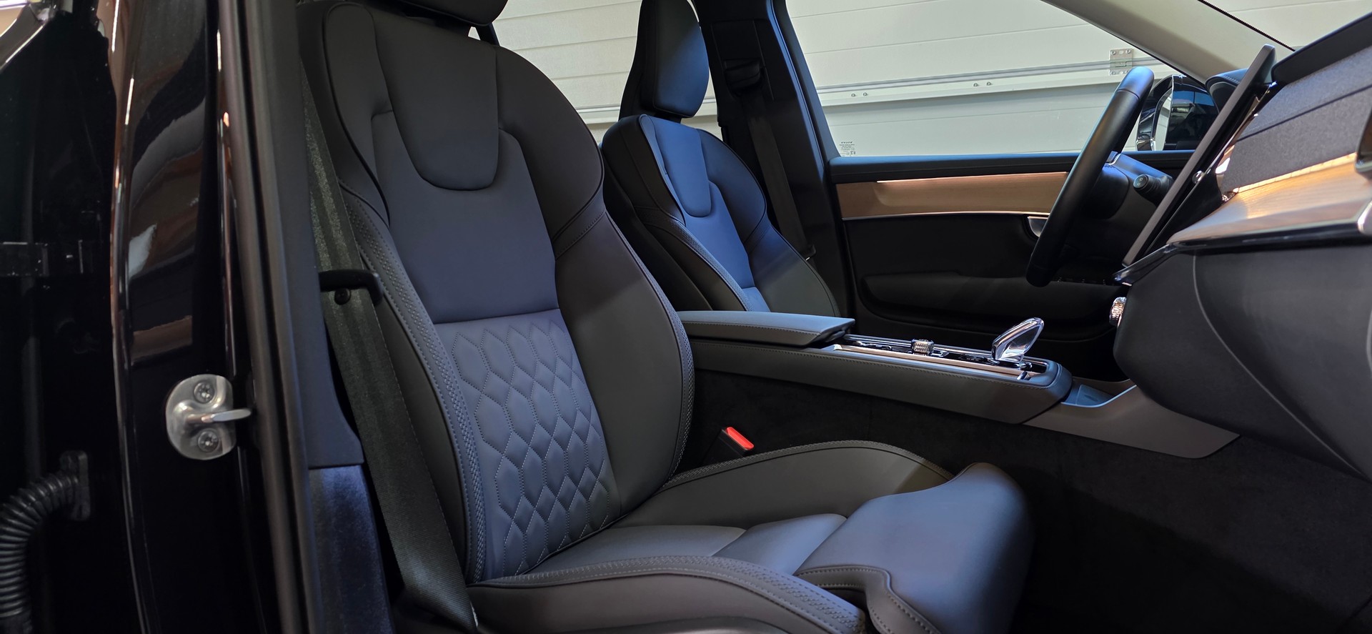 VOLVO XC90 B5 Benzin Mild Hybrid AWD Plus Bright Geartronic 7-Plätzer *360°Kamera*Sitz-&Lenkradheizung*Distanzregler*Spurhalteass.*-image-27