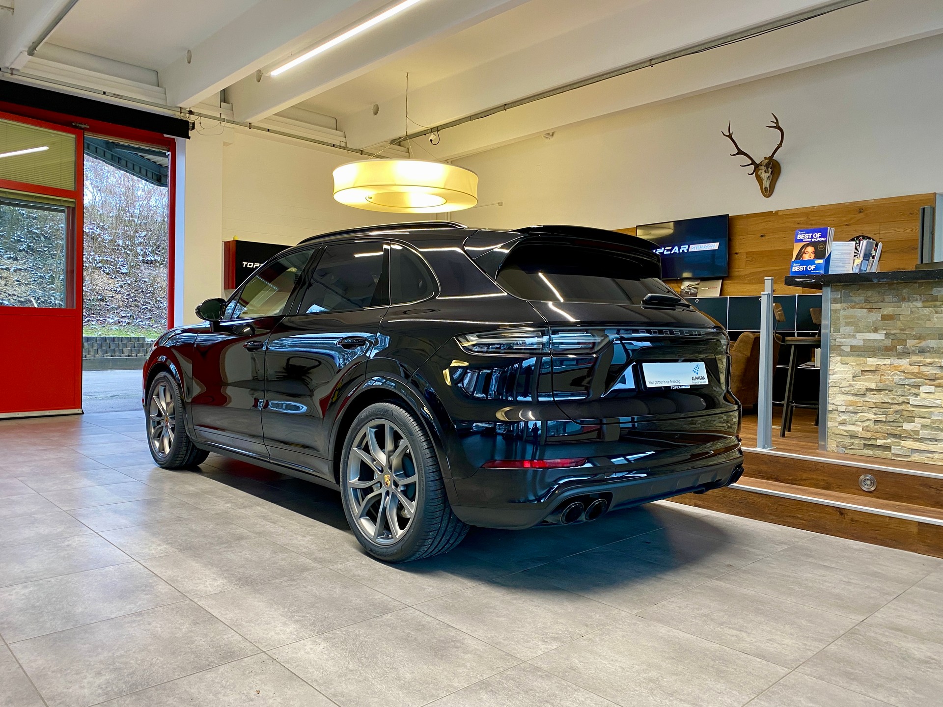 PORSCHE Cayenne Turbo-image-3