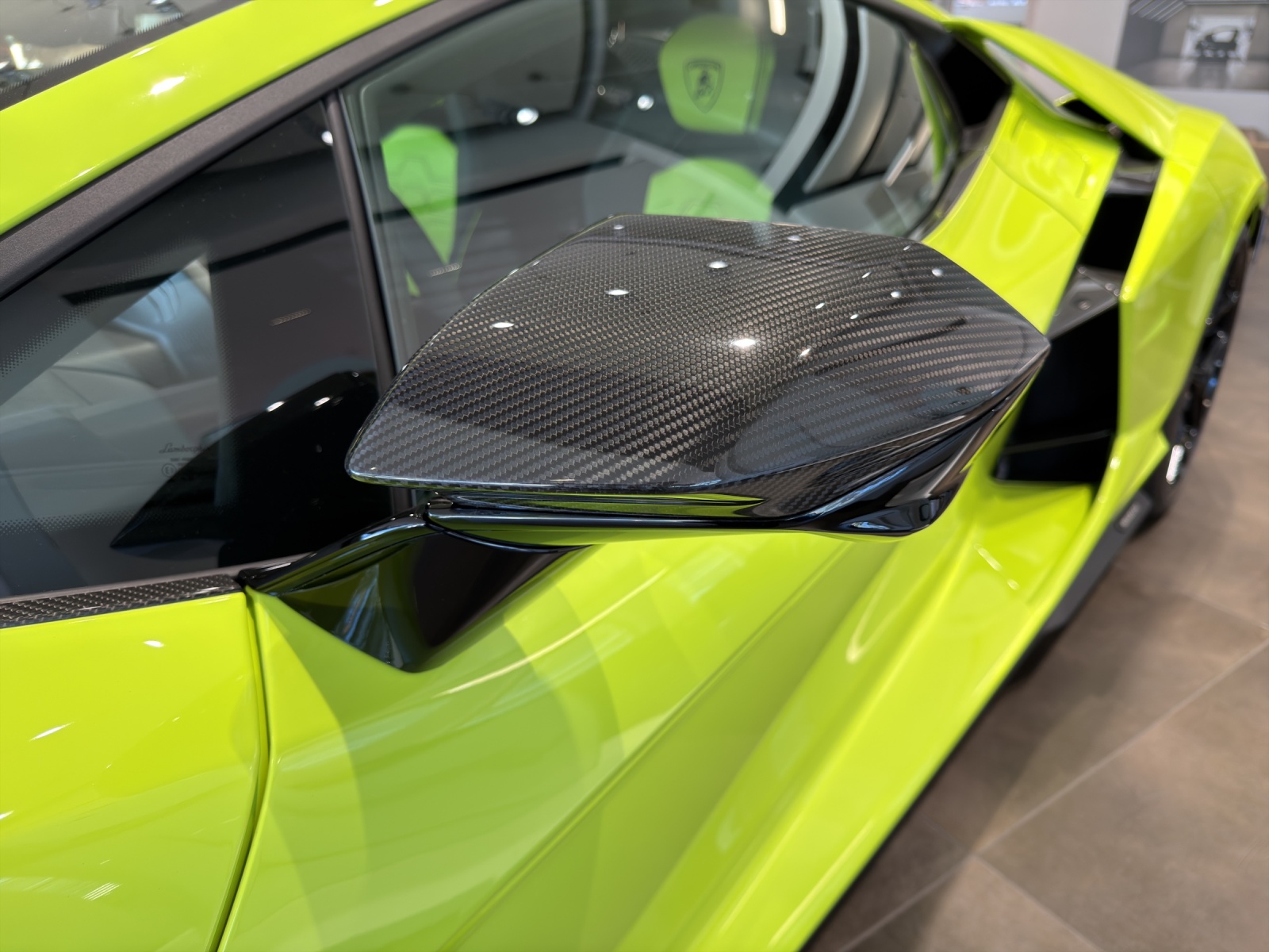 LAMBORGHINI Revuelto Coupé 6.5-image-10