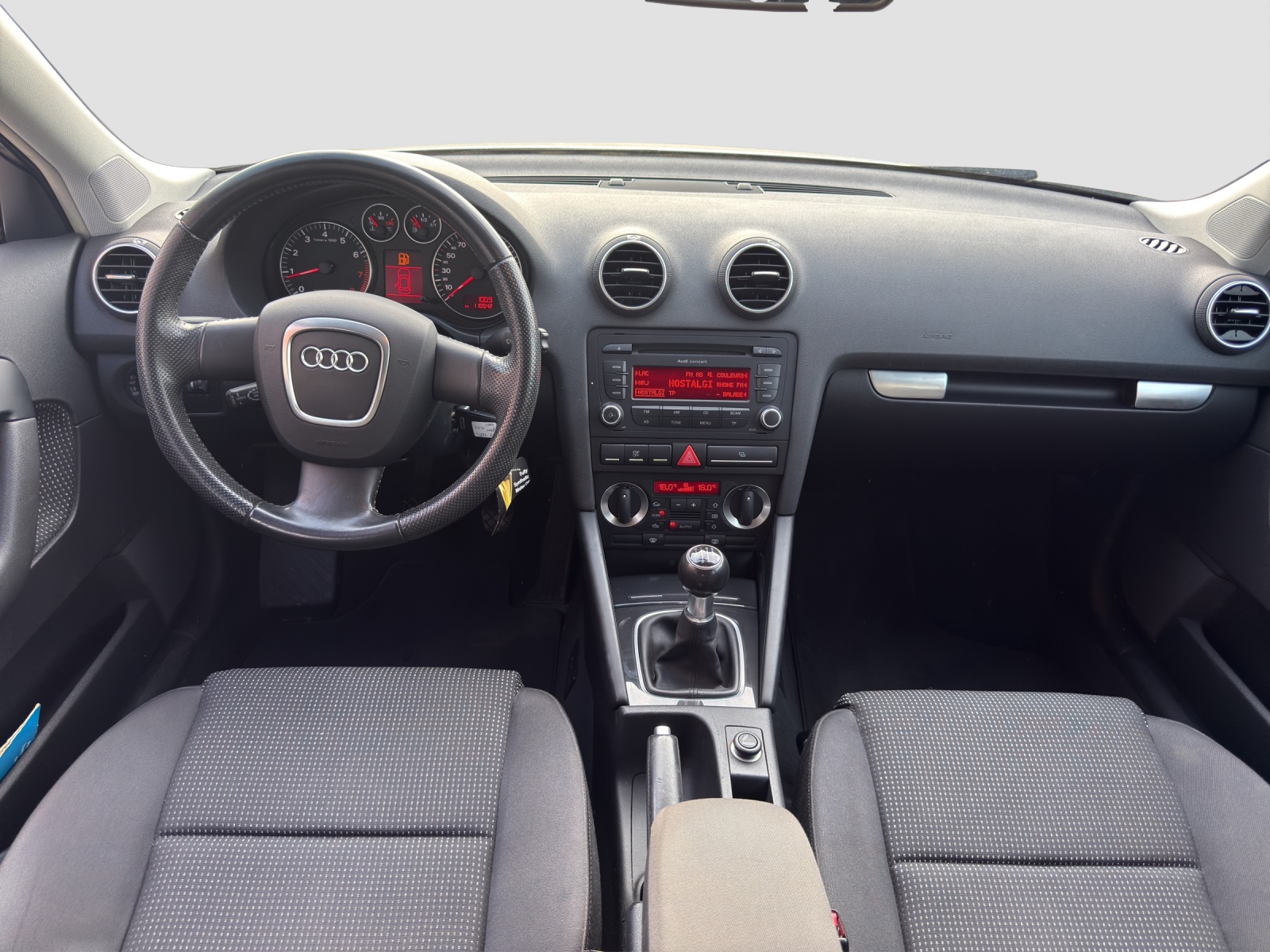 AUDI A3 Sportback 1.8 Turbo FSI Attraction-image-7