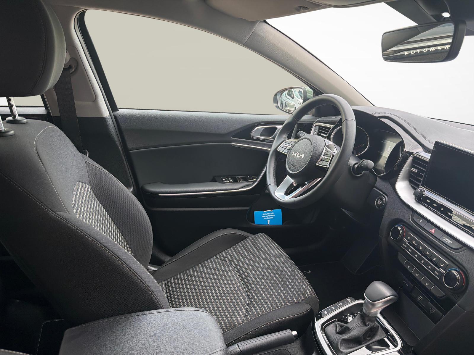 KIA Ceed SW 1.5 T-GDi MHEV Power-image-9