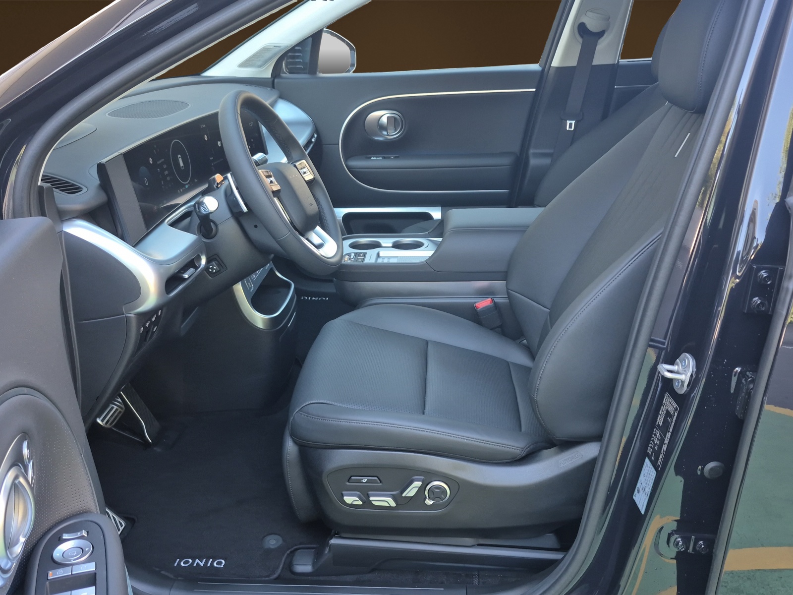 HYUNDAI Ioniq 9 Calligraphy 4WD-image-4