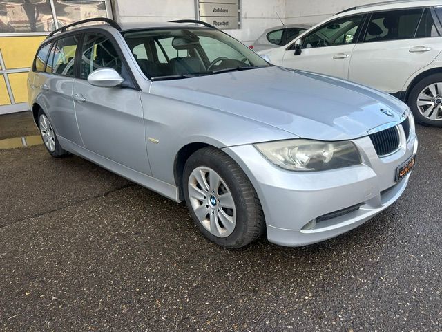 BMW 320i Touring Steptronic-image-3
