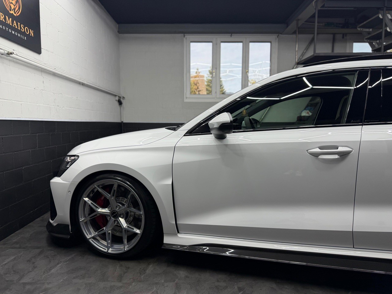 AUDI RS3 Sportback 2.5 TSI quattro | CH-Auto | CT-Carbon Kit | Panoramadach | H&R Federn | Sansar Wheels Chrome-image-17