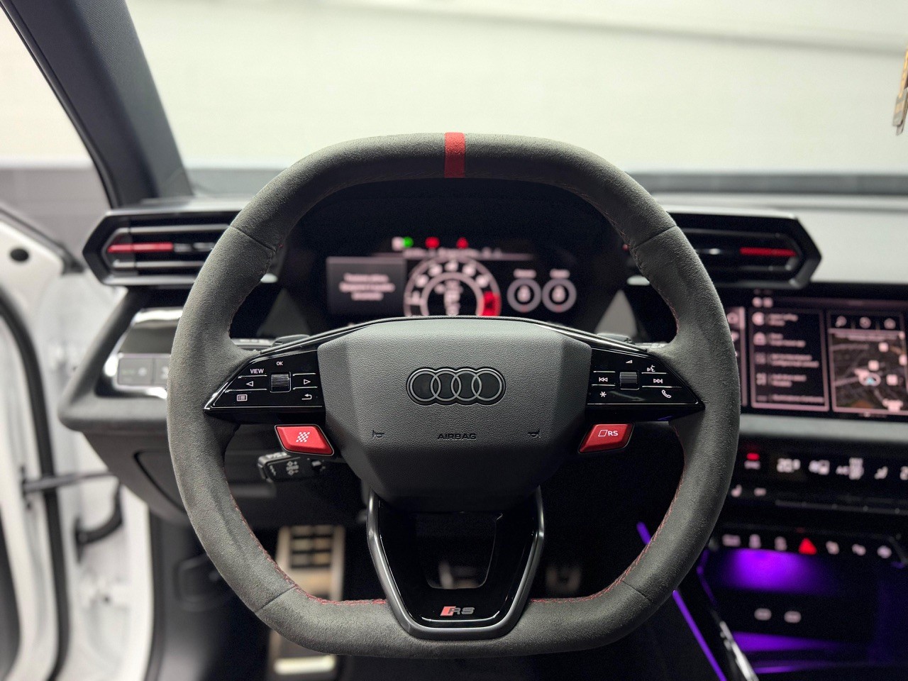 AUDI RS3 Sportback 2.5 TSI quattro | CH-Auto | CT-Carbon Kit | Panoramadach | H&R Federn | Sansar Wheels Chrome-image-20
