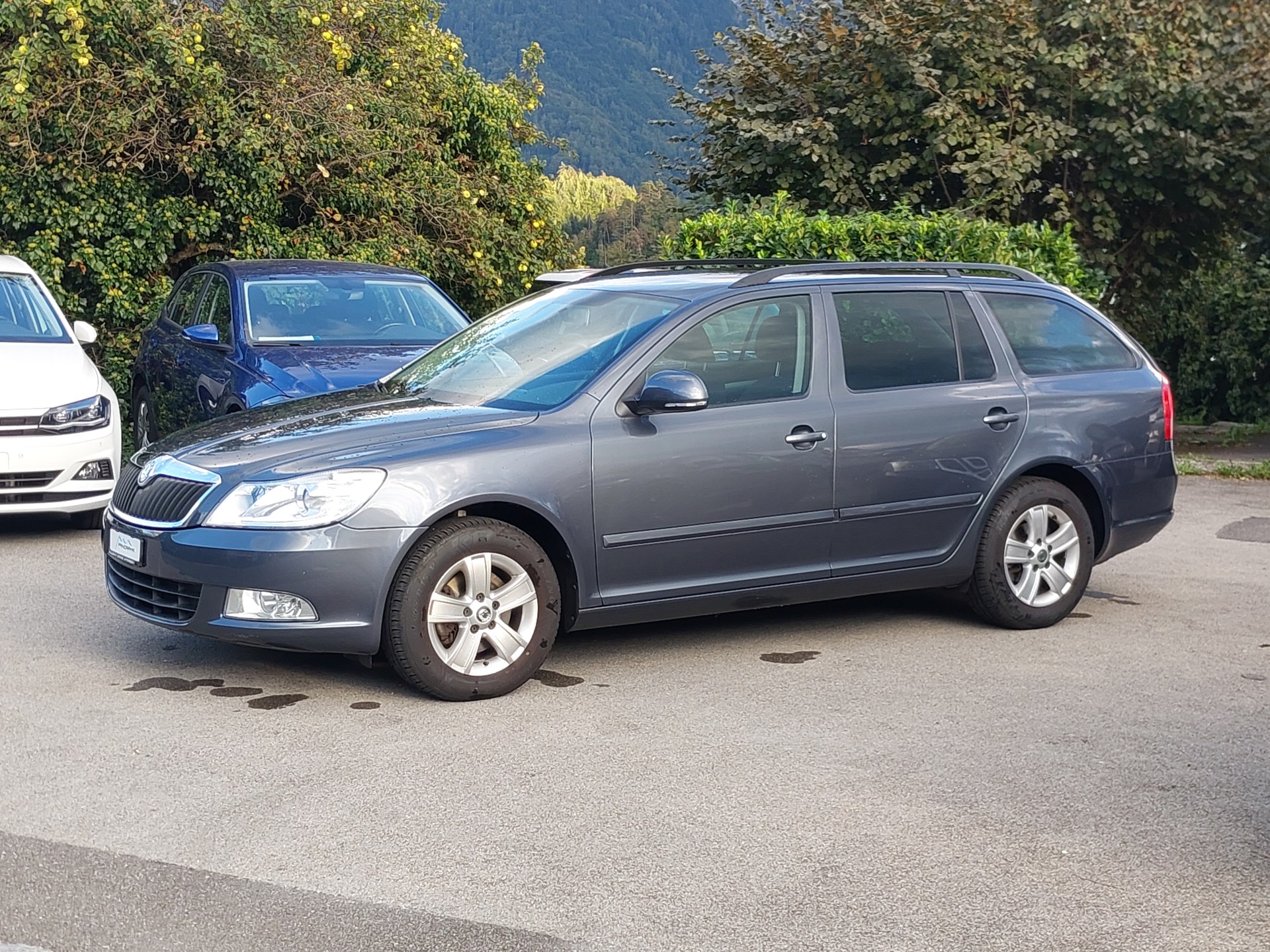 SKODA Octavia Combi 1.8 TSI 50Years 4x4-image-1