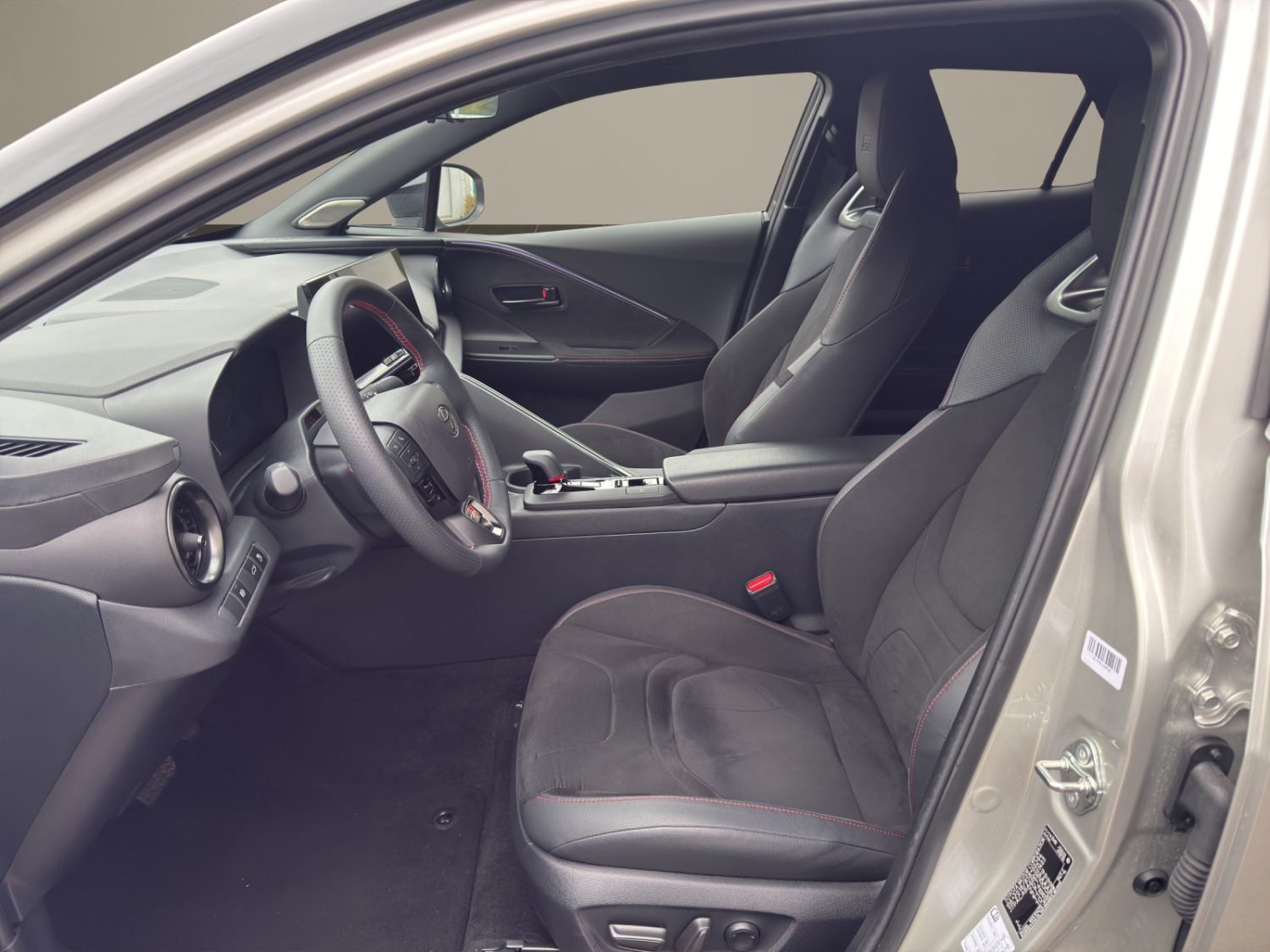 TOYOTA C-HR 2.0 HEV GR Sport Premiere 4x4-image-8