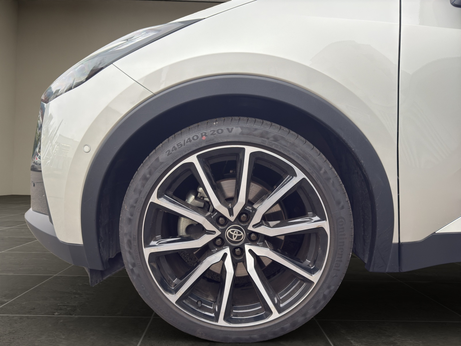 TOYOTA C-HR 2.0 HEV GR Sport Premiere 4x4-image-17