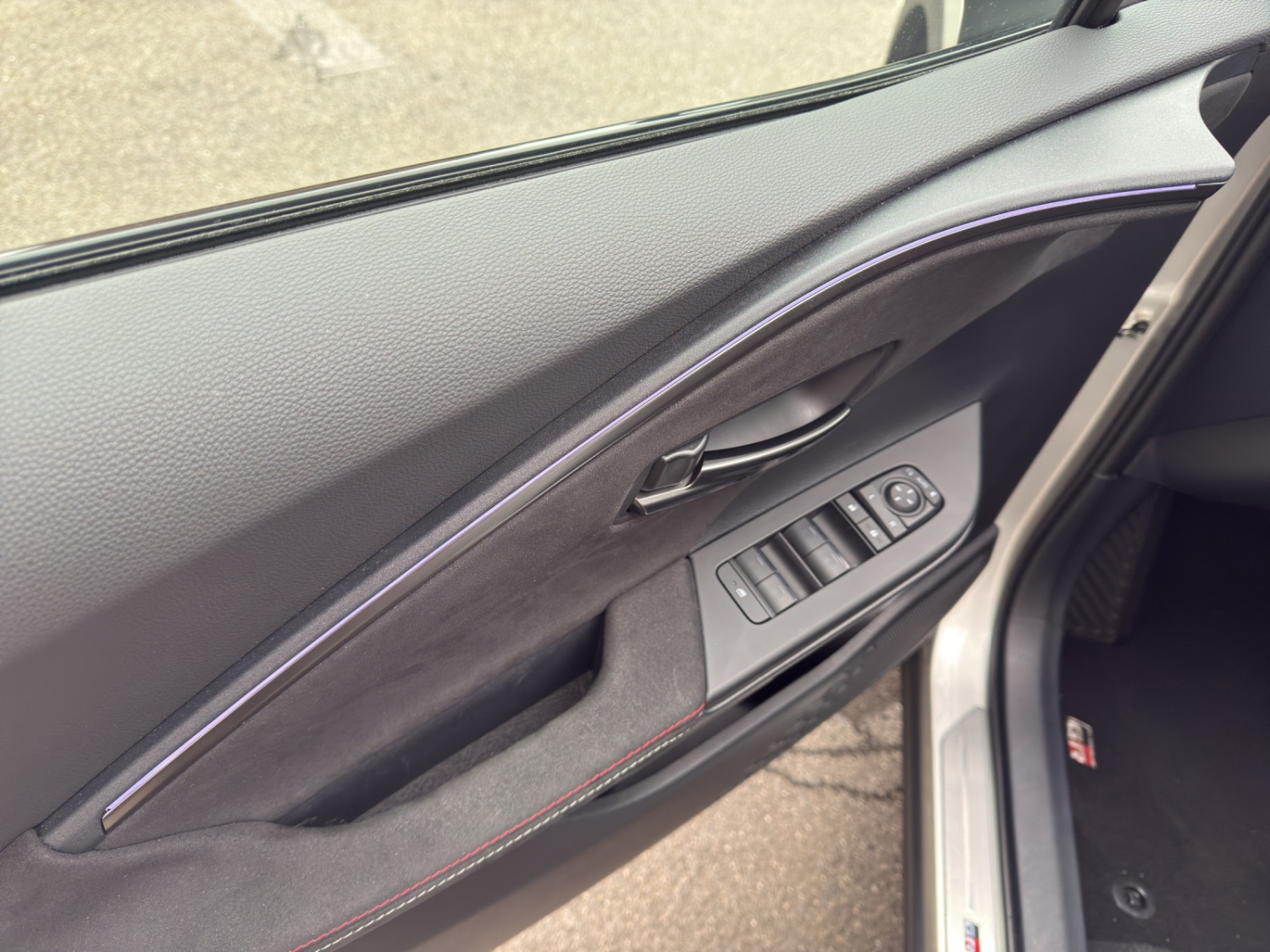 TOYOTA C-HR 2.0 HEV GR Sport Premiere 4x4-image-11