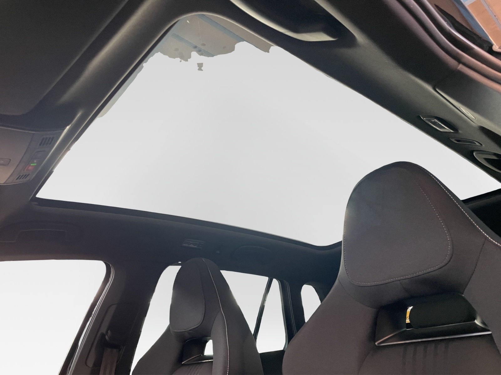 SKODA Kamiq 1.5 TSI Monte Carlo DSG-image-12