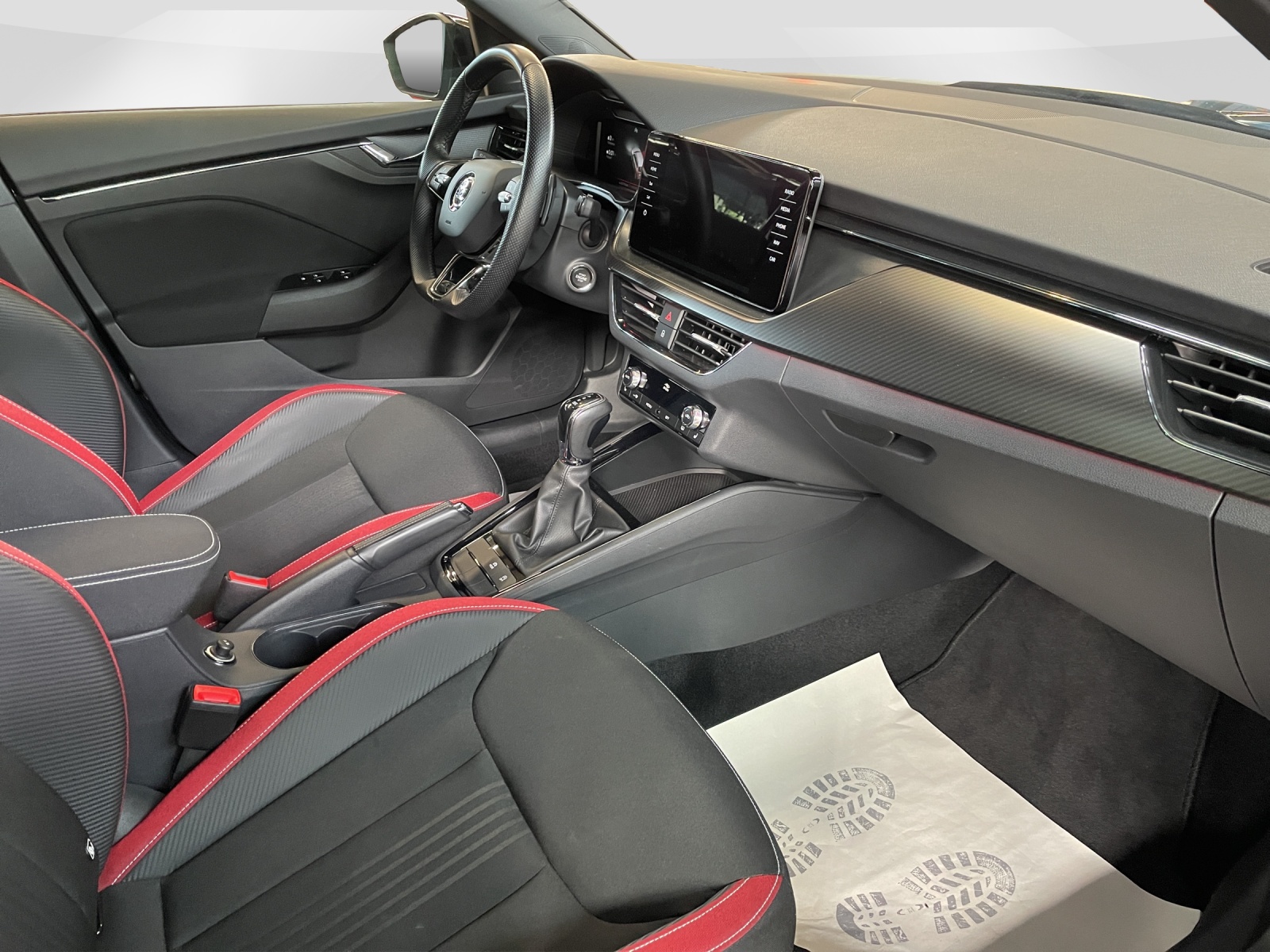SKODA Kamiq 1.5 TSI Monte Carlo DSG-image-13