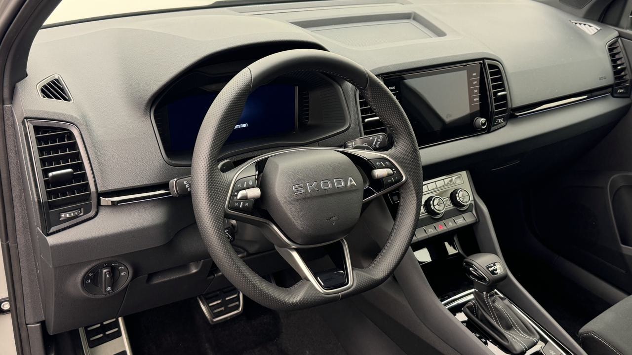 SKODA Karoq 2.0 TSI SportLine 4x4 DSG-image-6