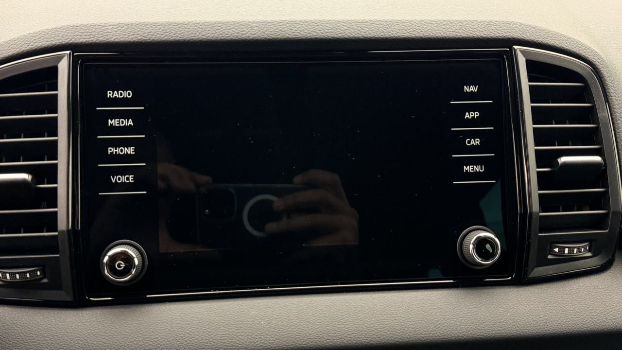 SKODA Karoq 2.0 TSI SportLine 4x4 DSG-image-7