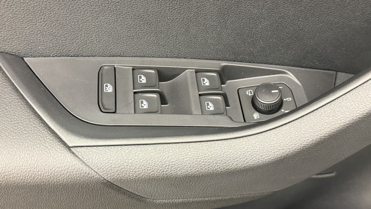 SKODA Karoq 2.0 TSI SportLine 4x4 DSG-image-8