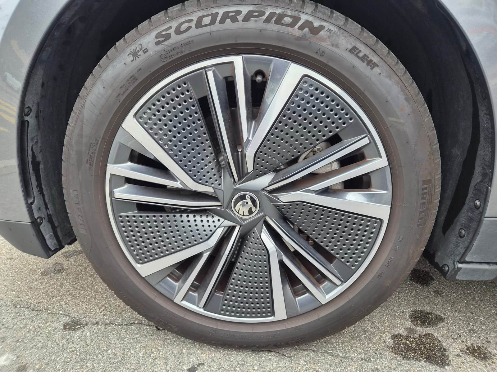 SKODA Enyaq iV 80x-image-30