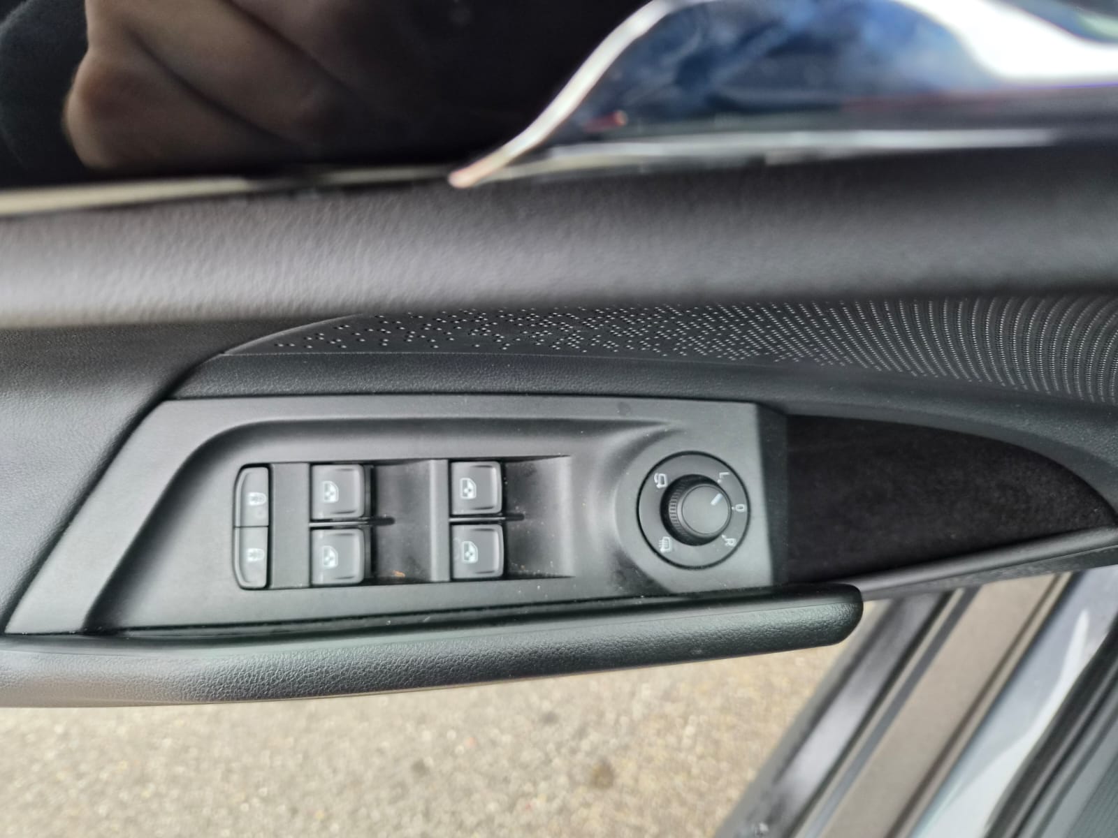 SKODA Enyaq iV 80x-image-29