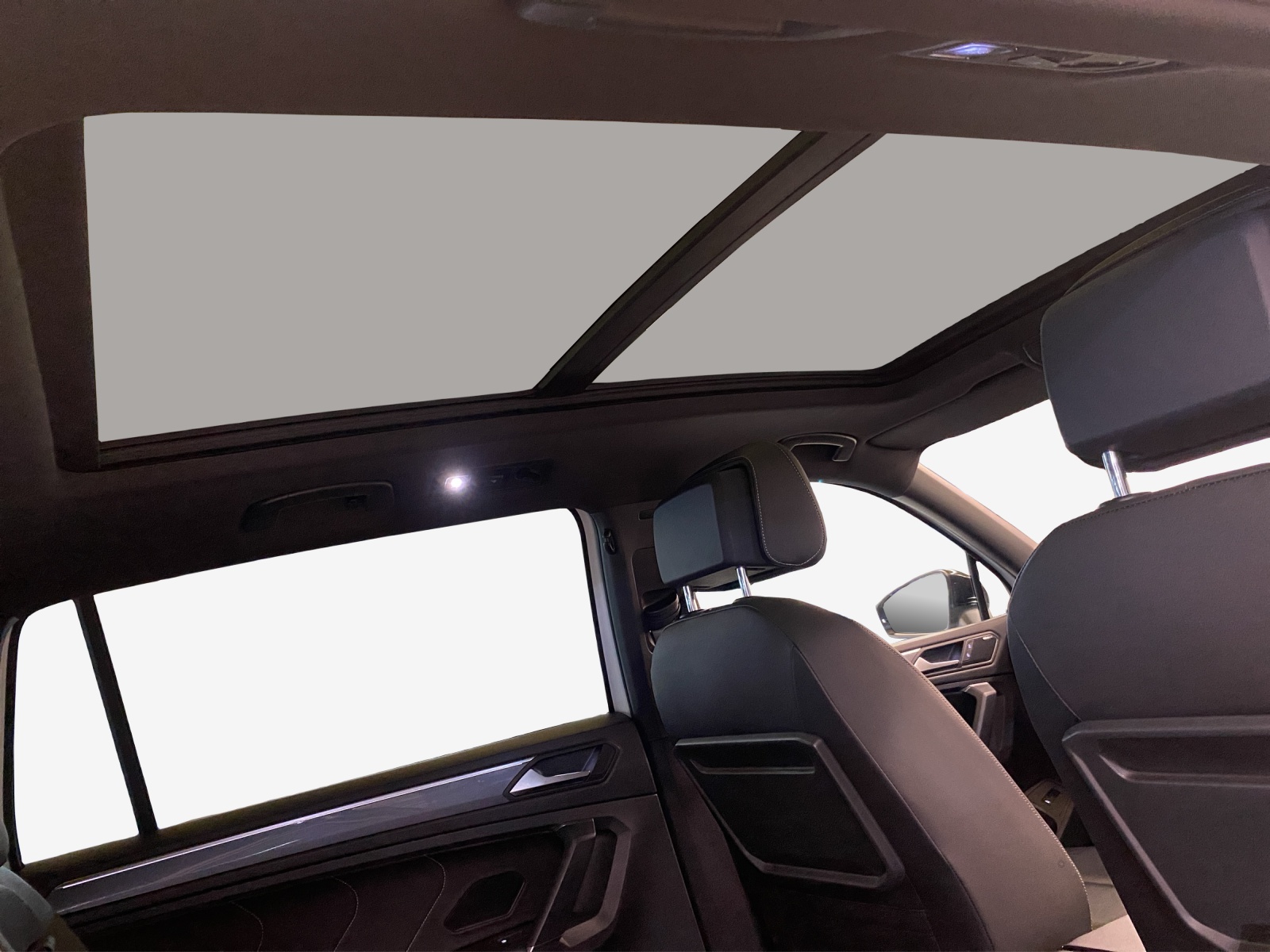 VW Tiguan Allspace 2.0TSI Highline 4Motion DSG-image-13