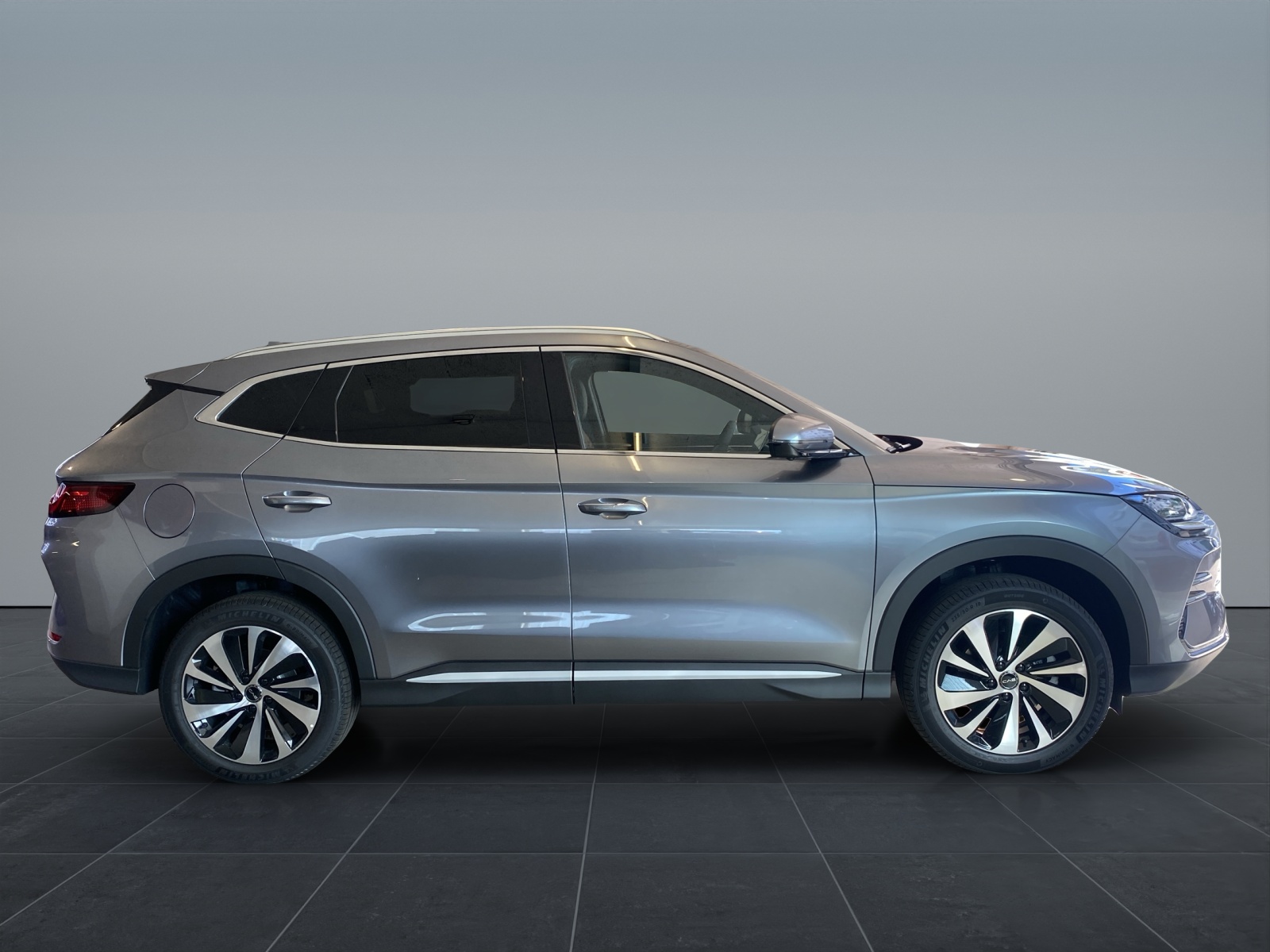 BYD Seal U DM-i Design AWD-image-7