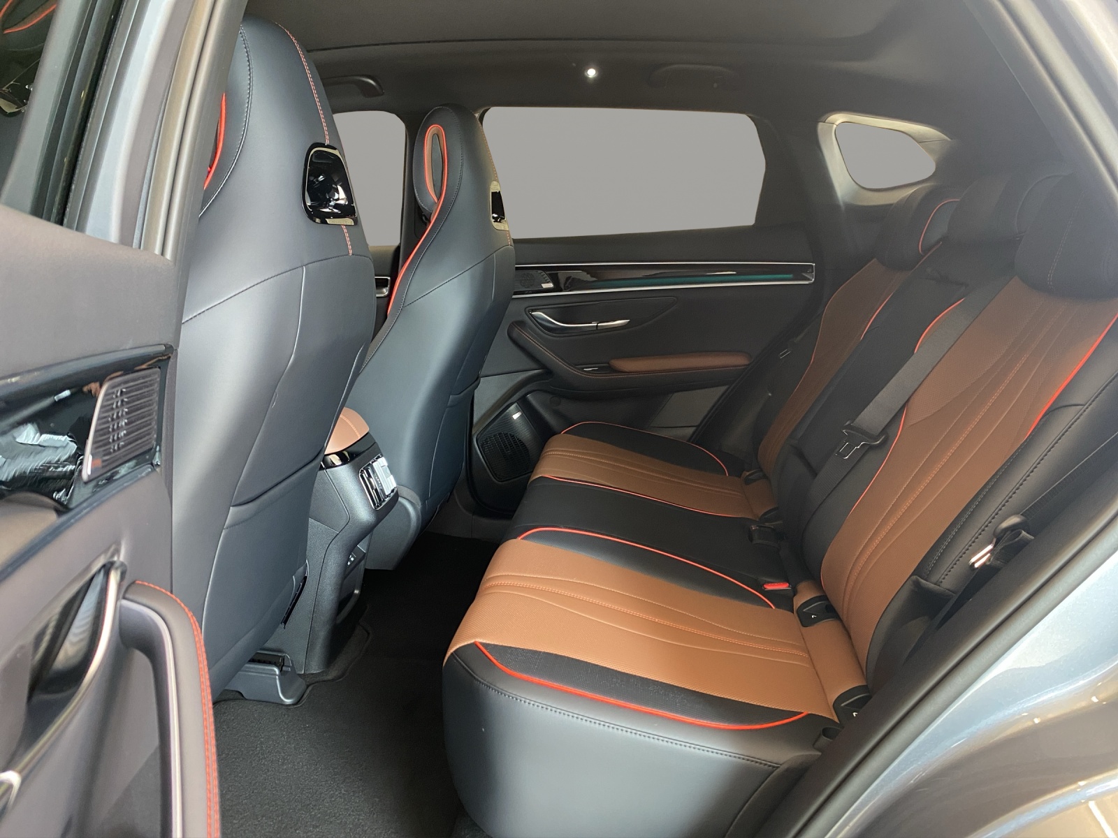 BYD Seal U DM-i Design AWD-image-13