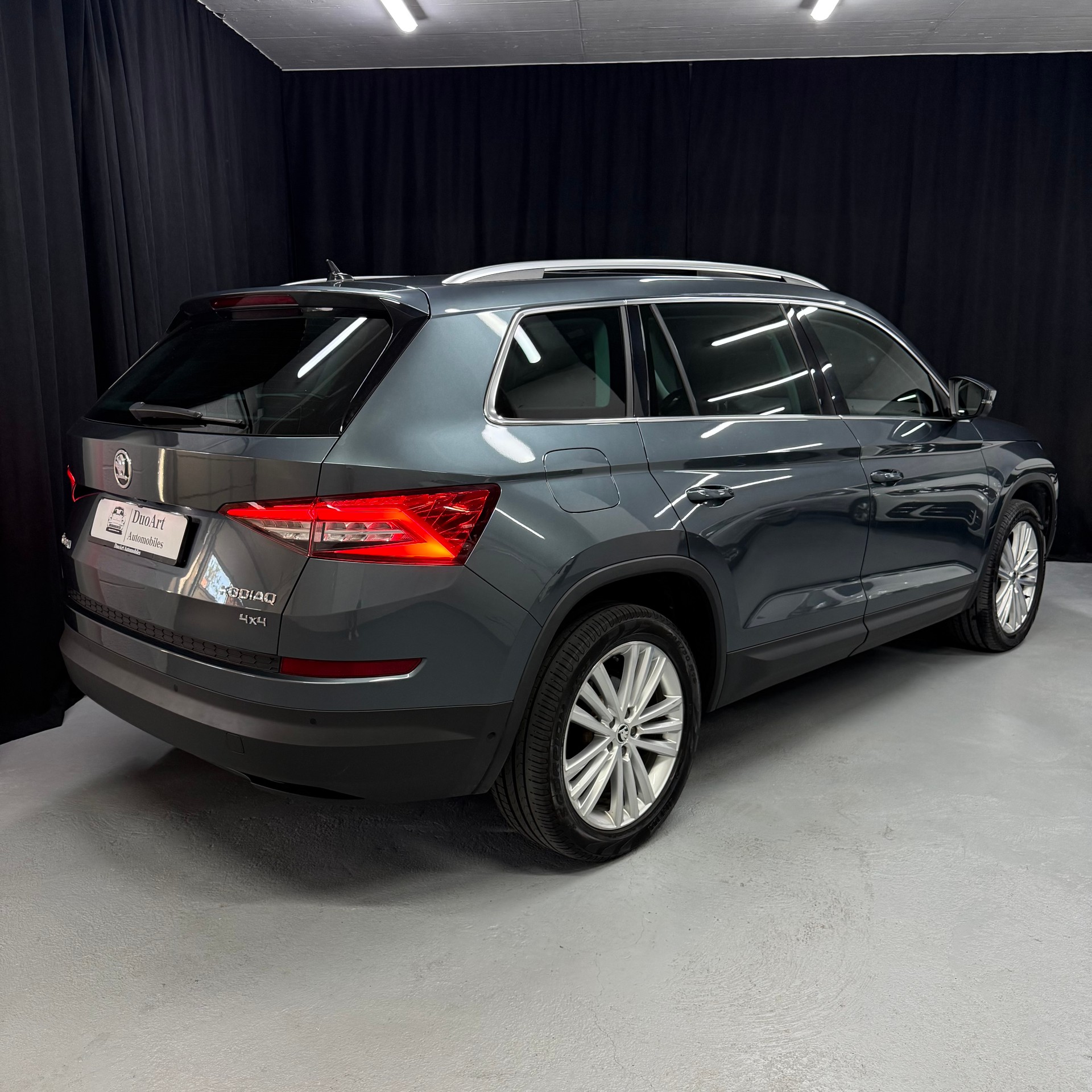 SKODA Kodiaq 2.0 TSI Style DSG 4x4 7 Sièges-image-5