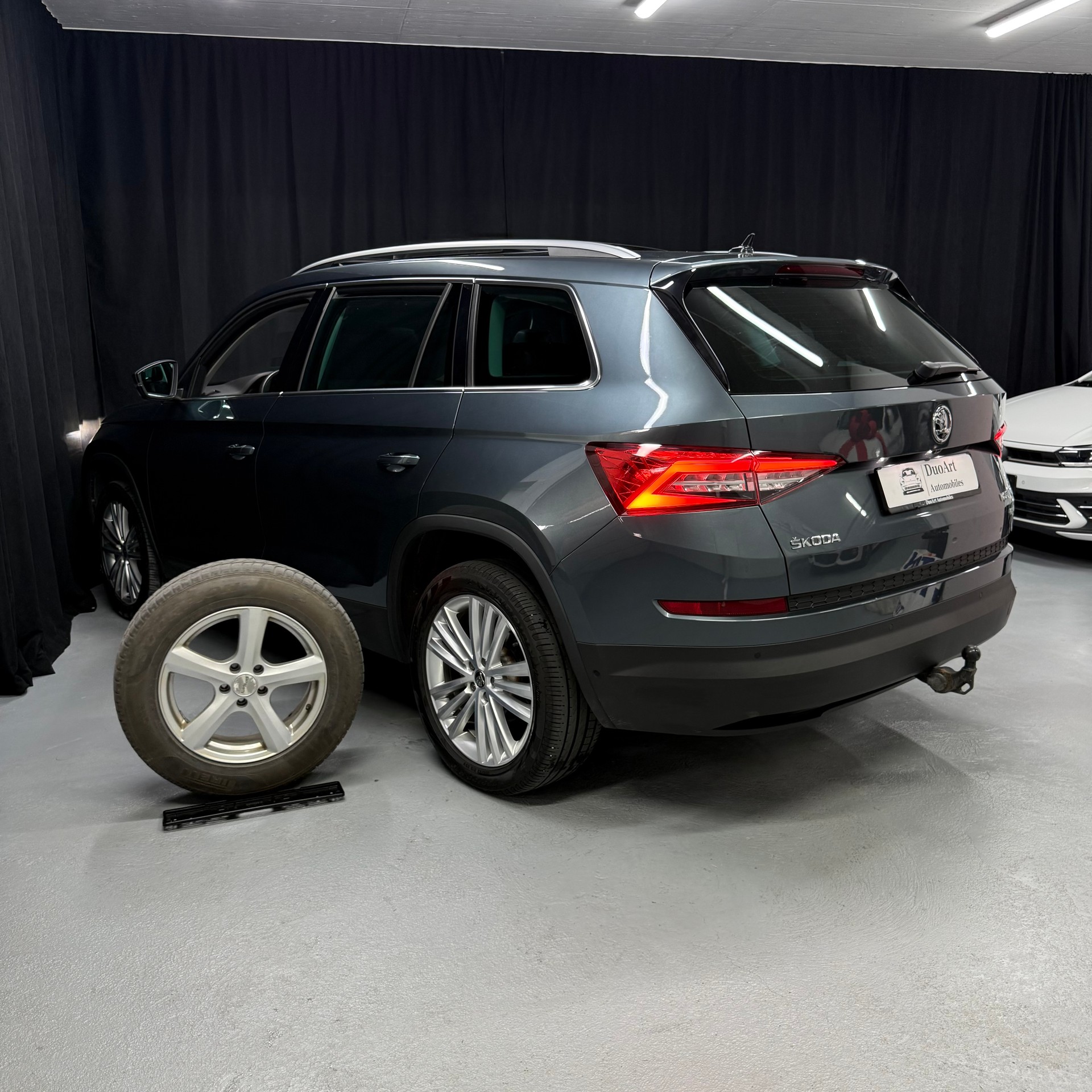 SKODA Kodiaq 2.0 TSI Style DSG 4x4 7 Sièges-image-7