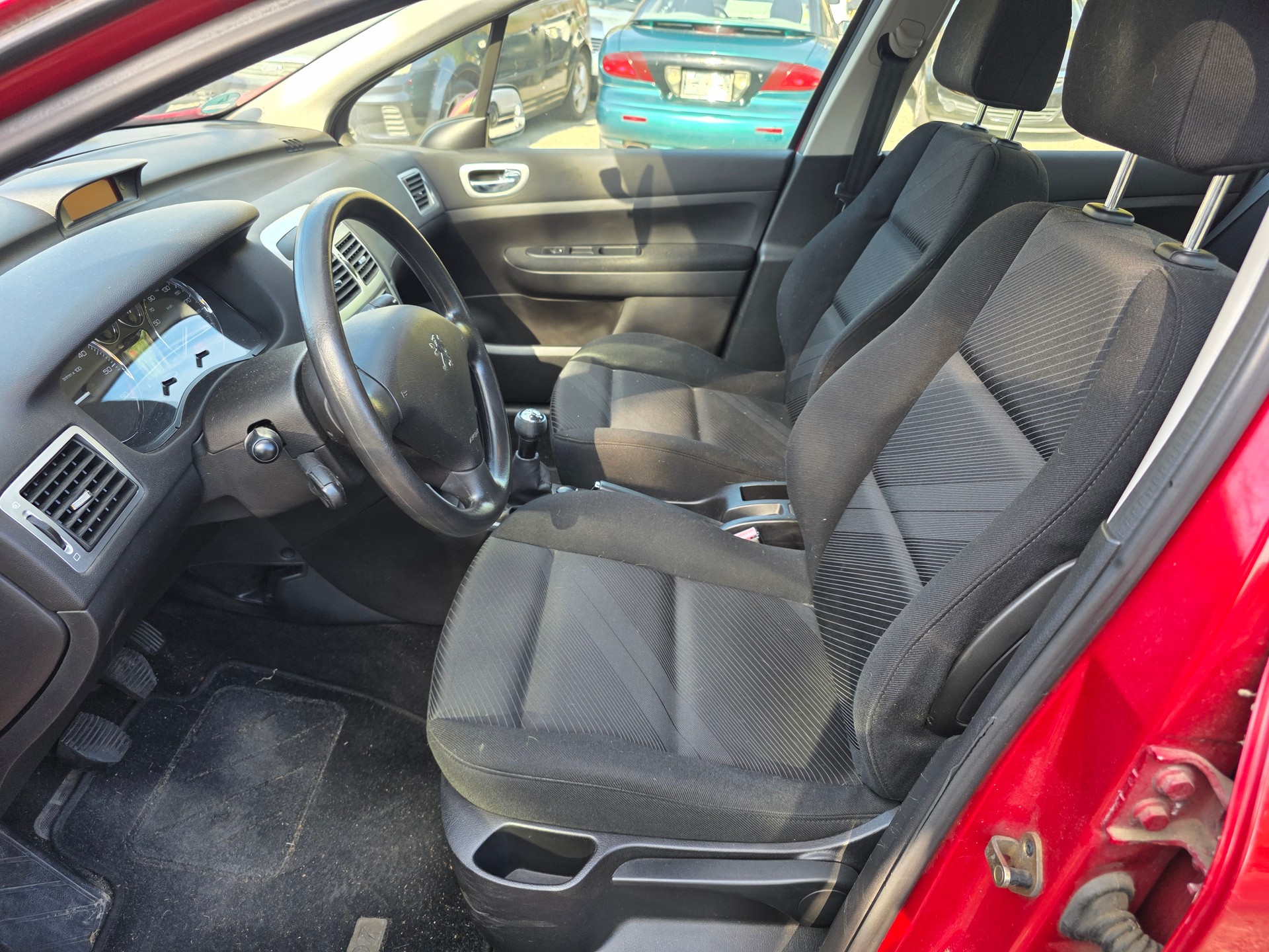 PEUGEOT 307 1.6 HDI Look-image-6