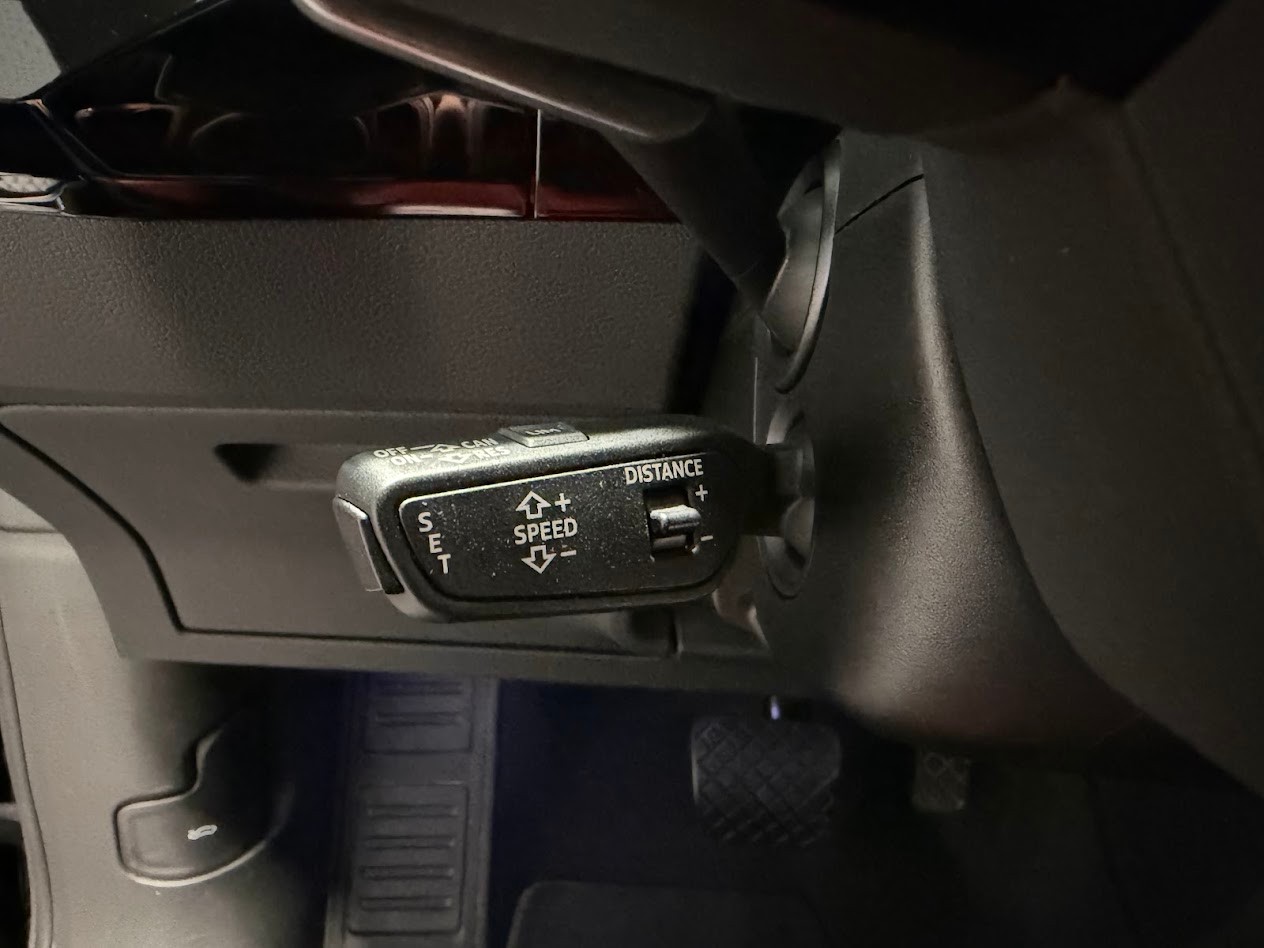 AUDI e-tron S quattro-image-6
