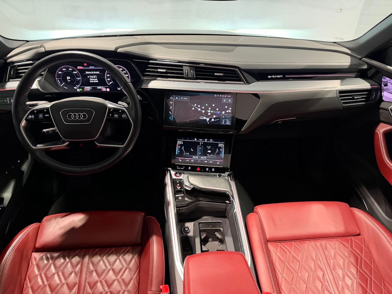 AUDI e-tron S quattro-image-11