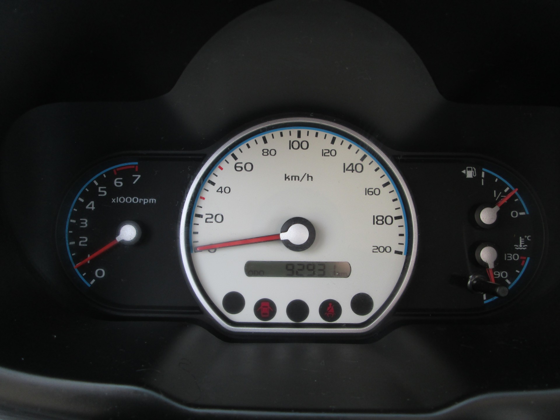 HYUNDAI i10 1.1 Style-image-12