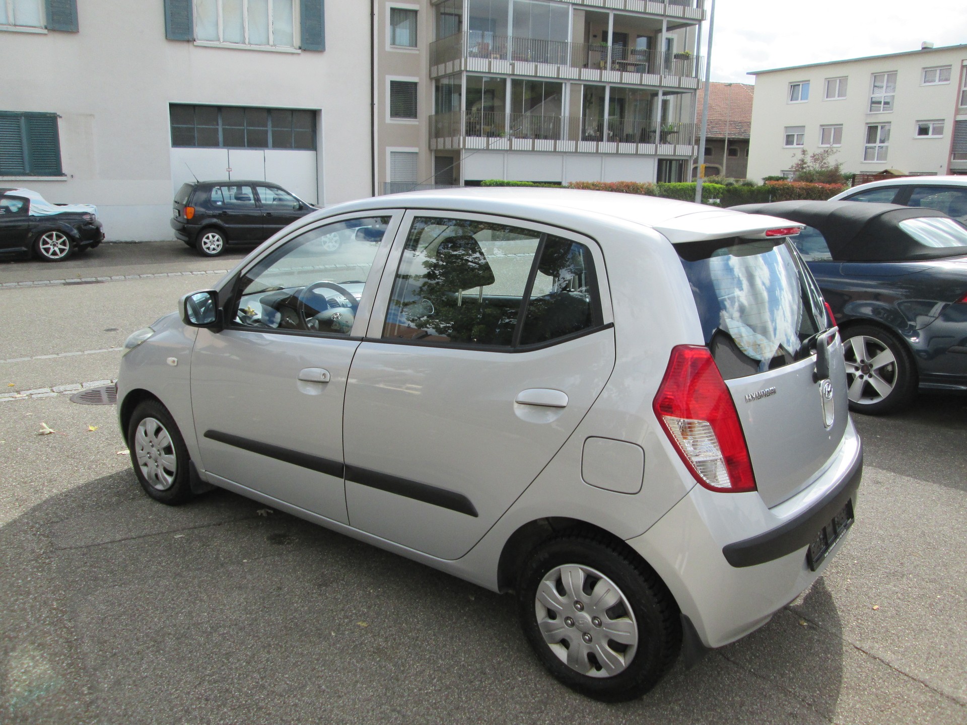 HYUNDAI i10 1.1 Style-image-2