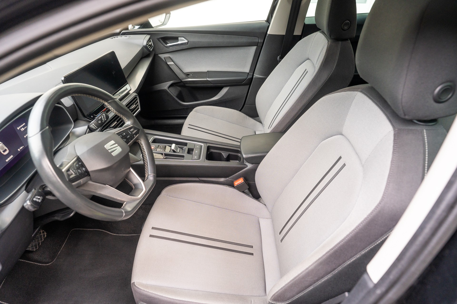 SEAT Leon ST 2.0 TDI Style DSG-image-7