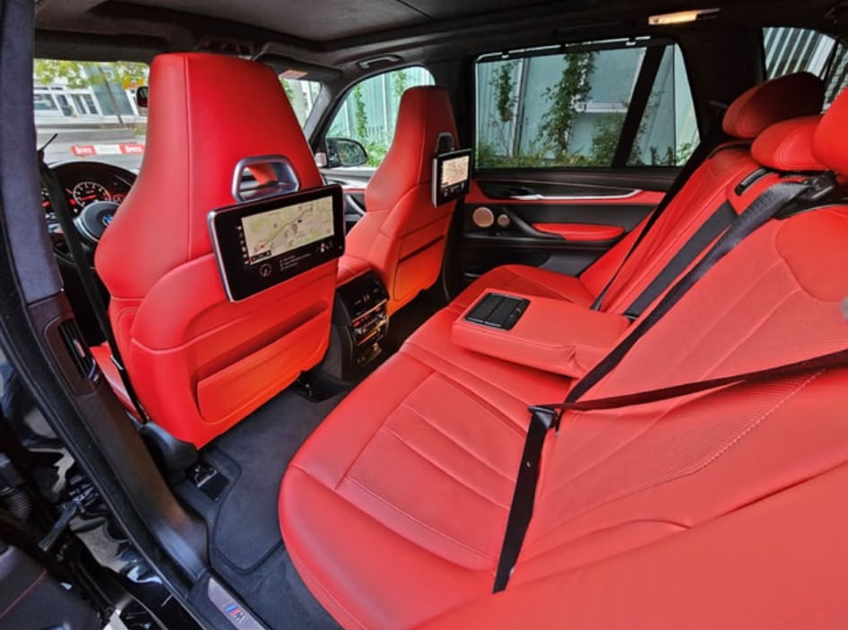 BMW X5M-image-5