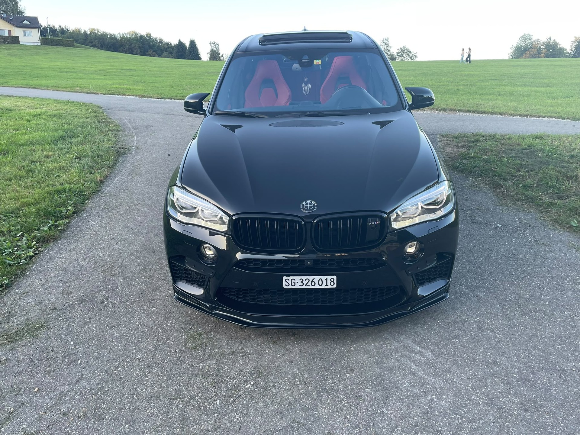 BMW X5M-image-2
