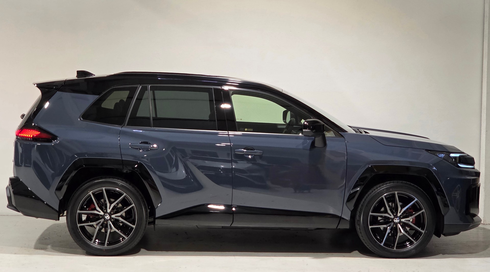 TOYOTA RAV-4 2.5 HSD GR Sport e-CVT AWD-image-27