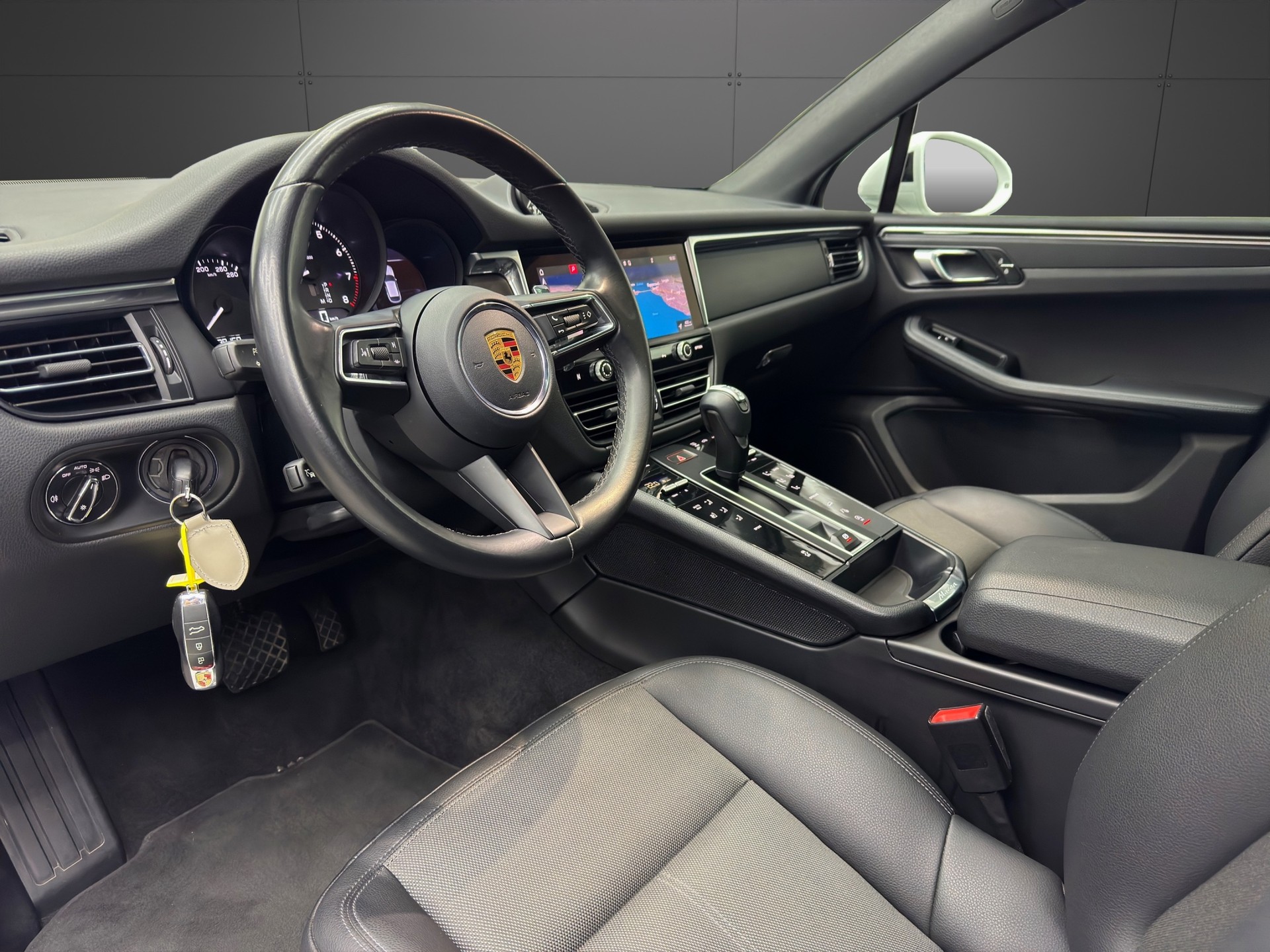 PORSCHE Macan PDK-image-8