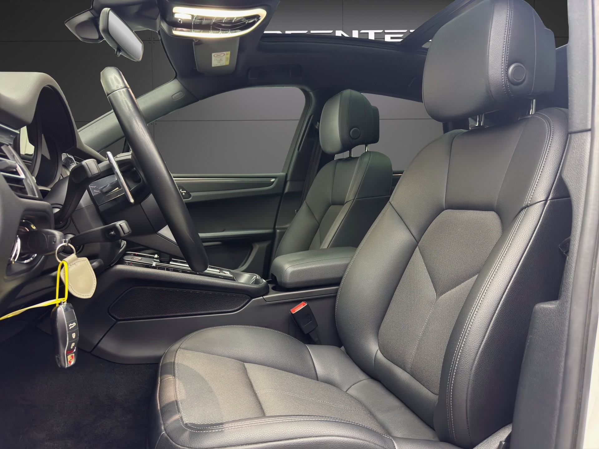 PORSCHE Macan PDK-image-7