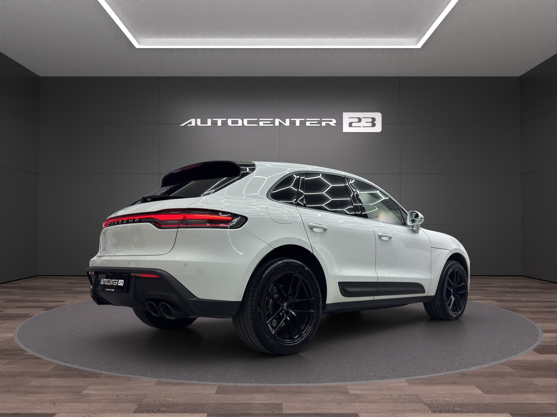 PORSCHE Macan PDK-image-4