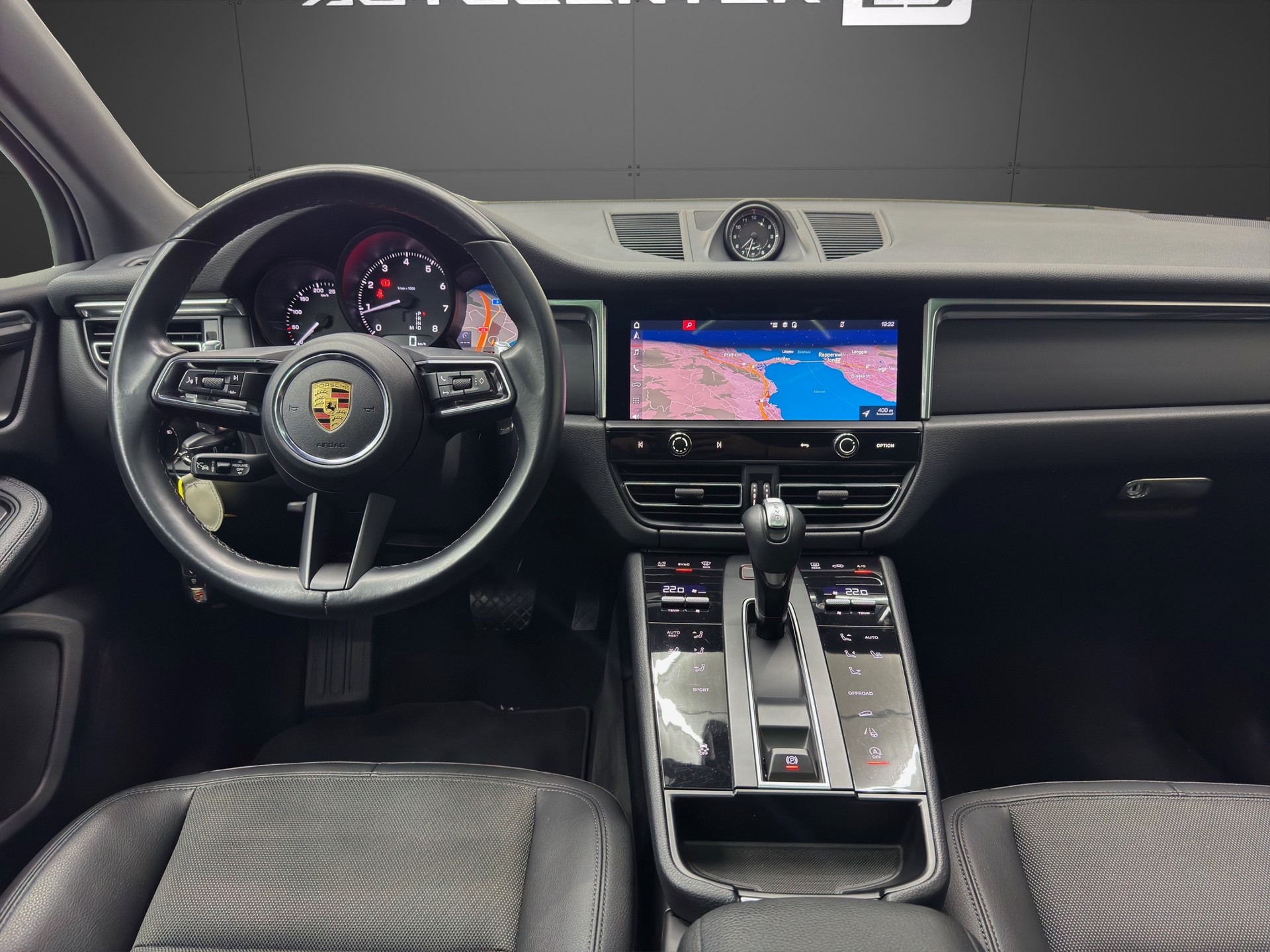 PORSCHE Macan PDK-image-10