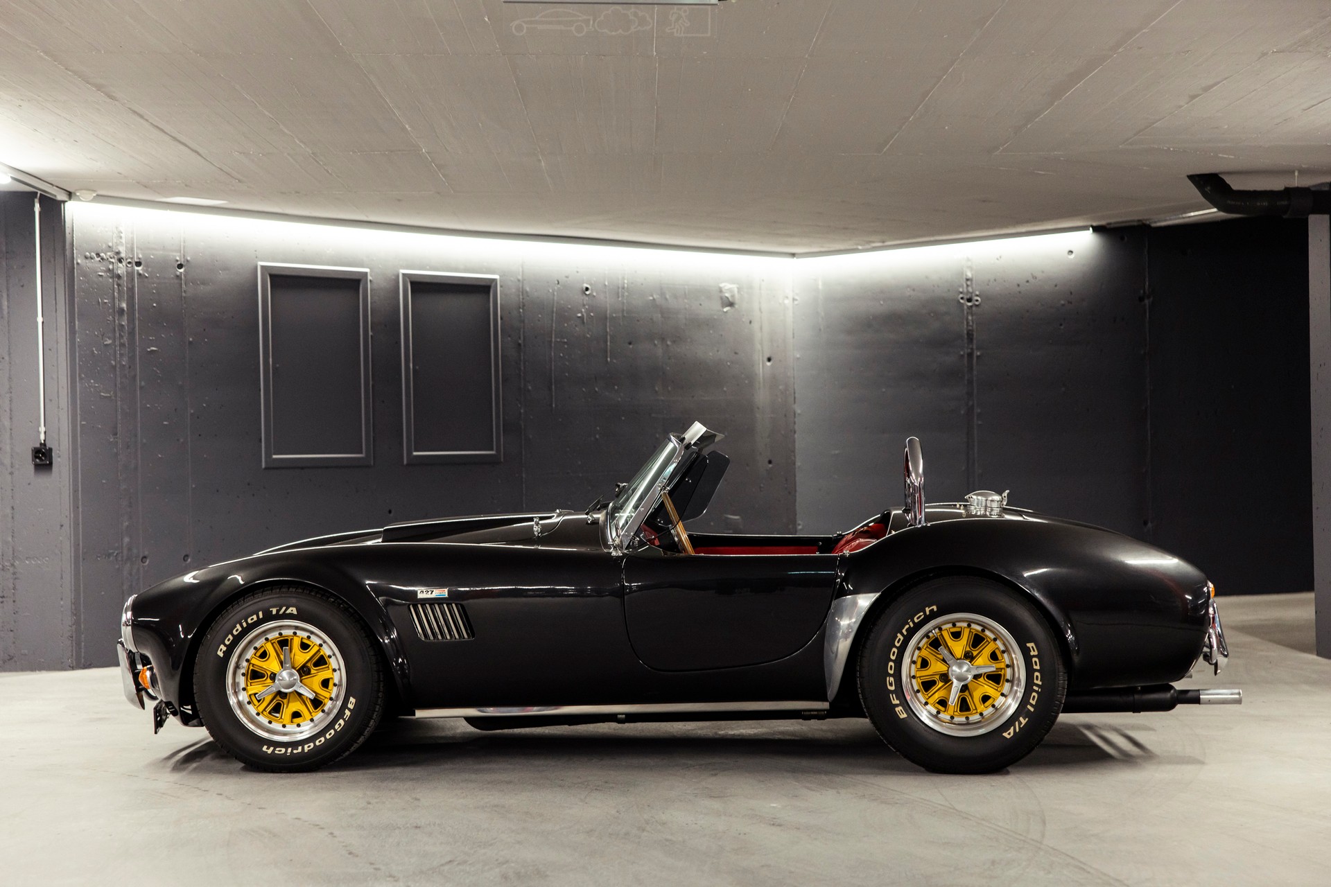 AC Tomaszo Cobra Veteranfahrzeug-image-1