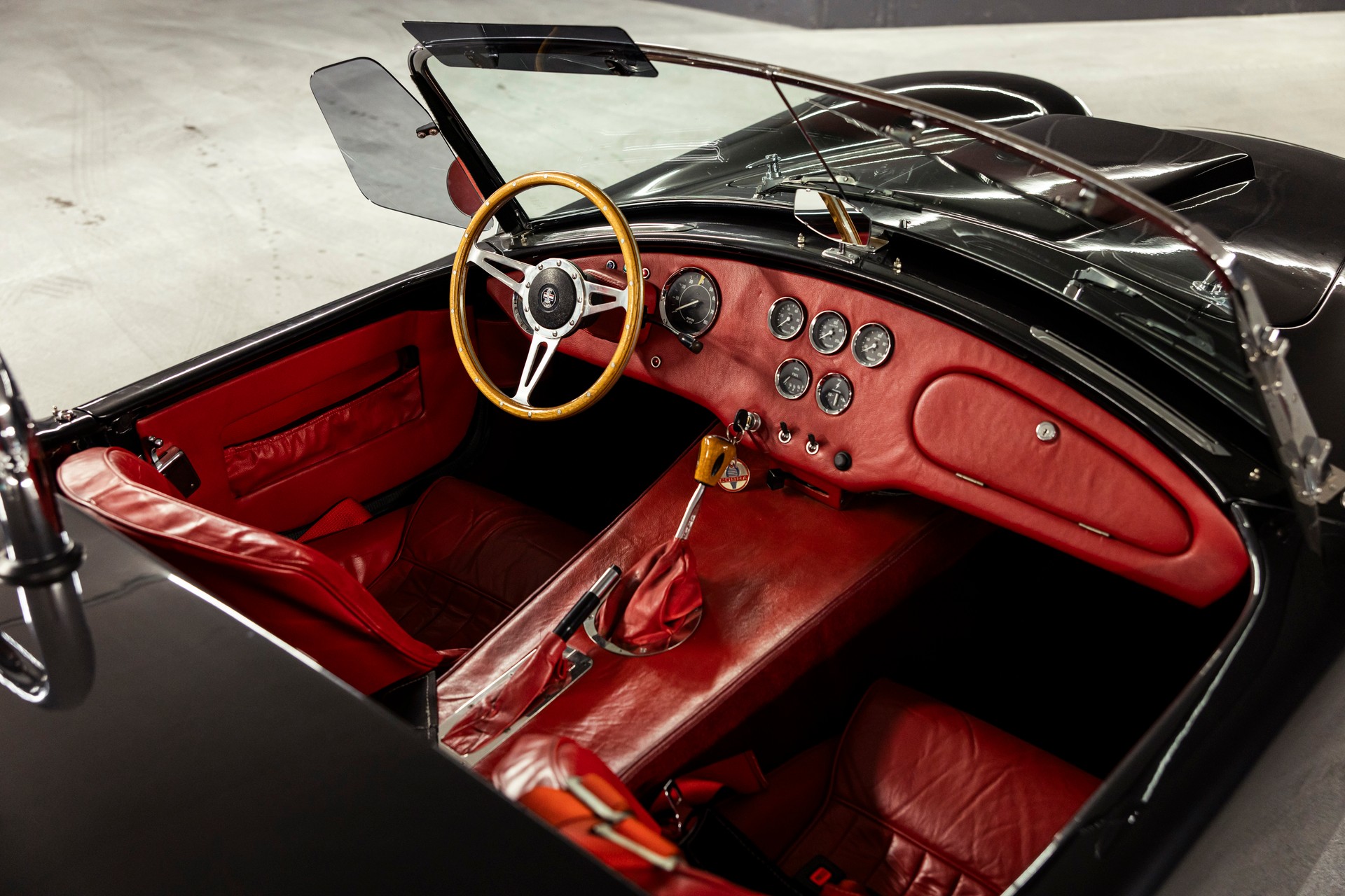 AC Tomaszo Cobra Veteranfahrzeug-image-11