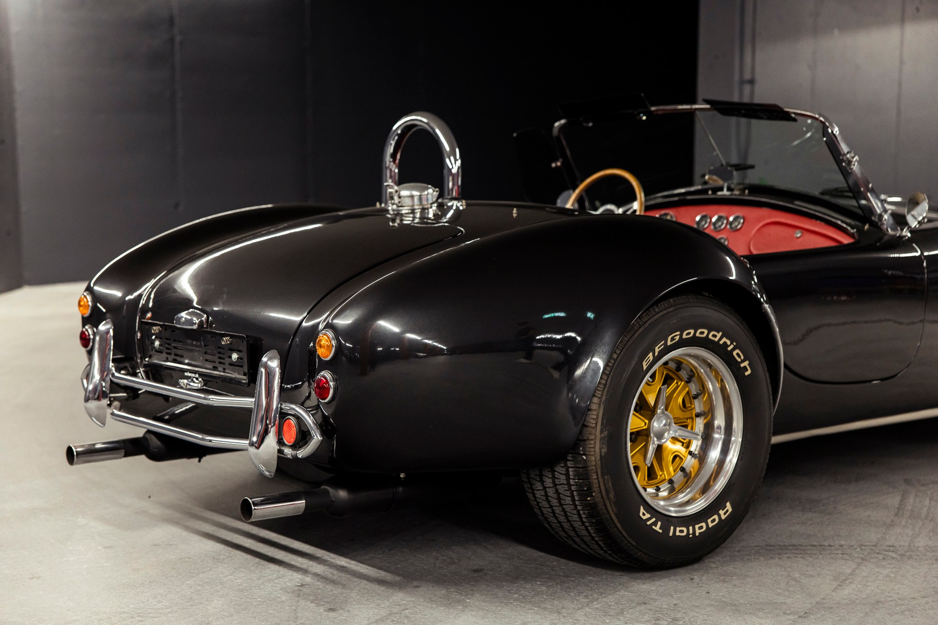 AC Tomaszo Cobra Veteranfahrzeug-image-8