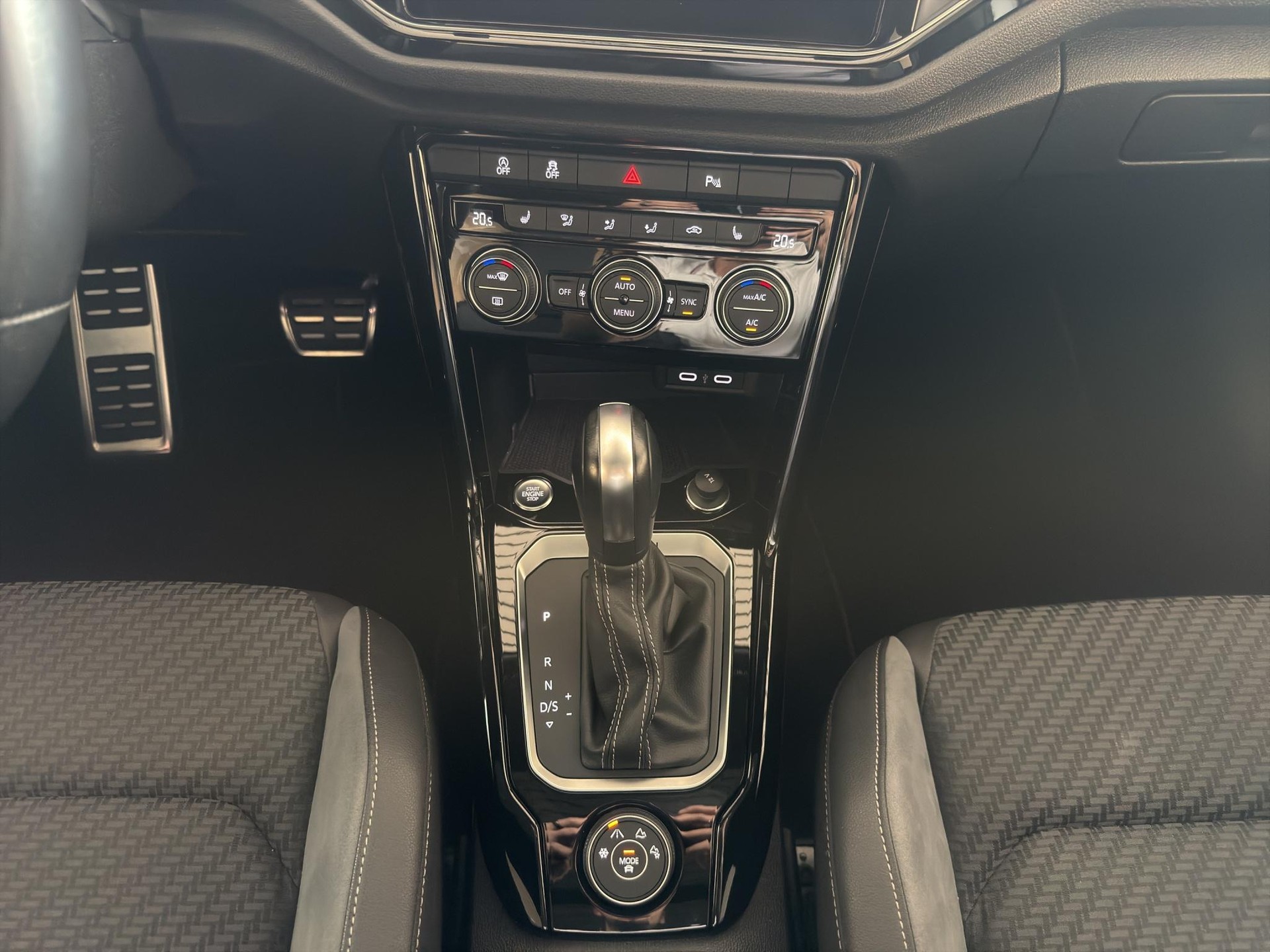 VW T-Roc 2.0 TSI R DSG 4motion-image-14