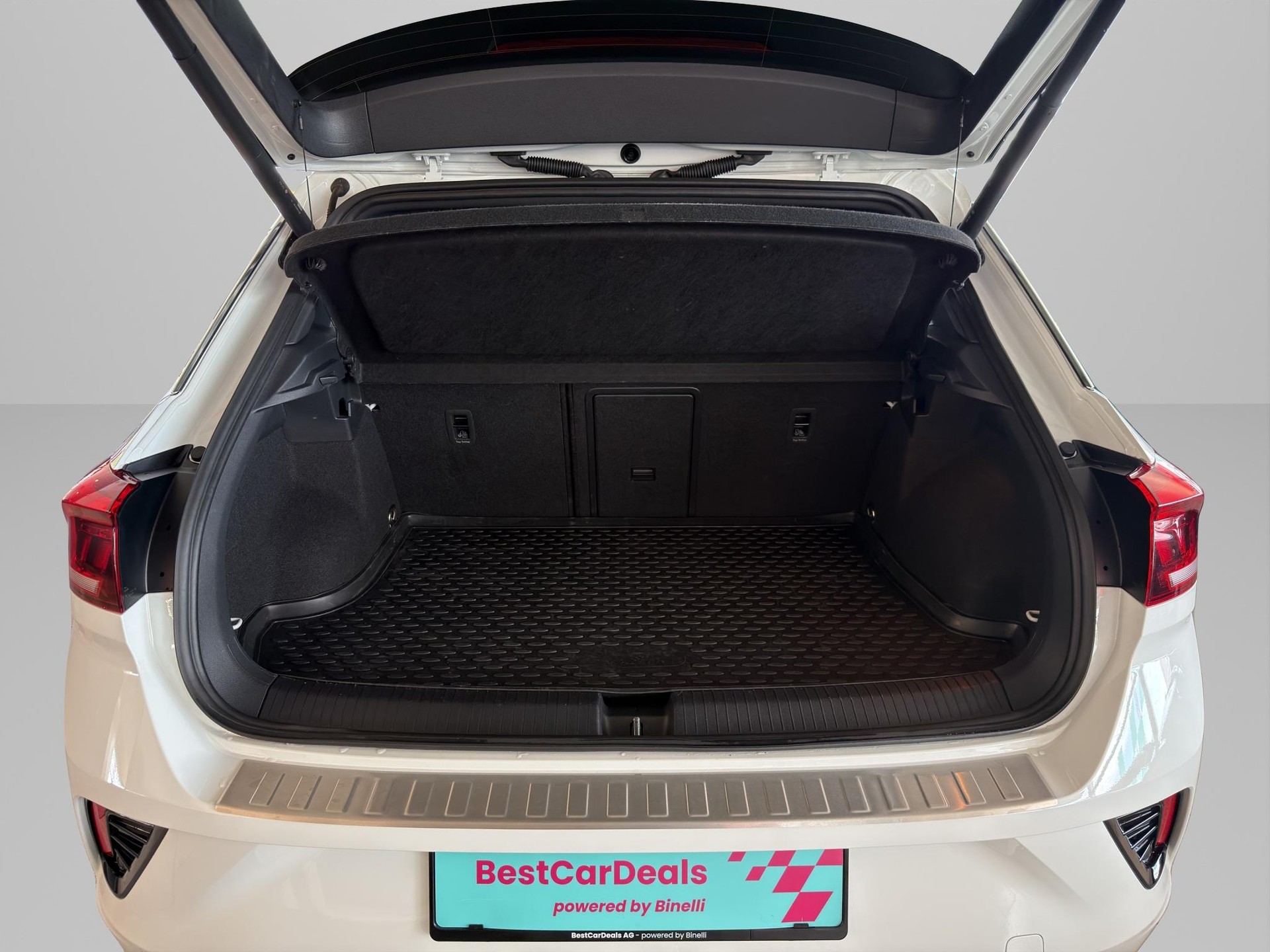 VW T-Roc 2.0 TSI R DSG 4motion-image-9