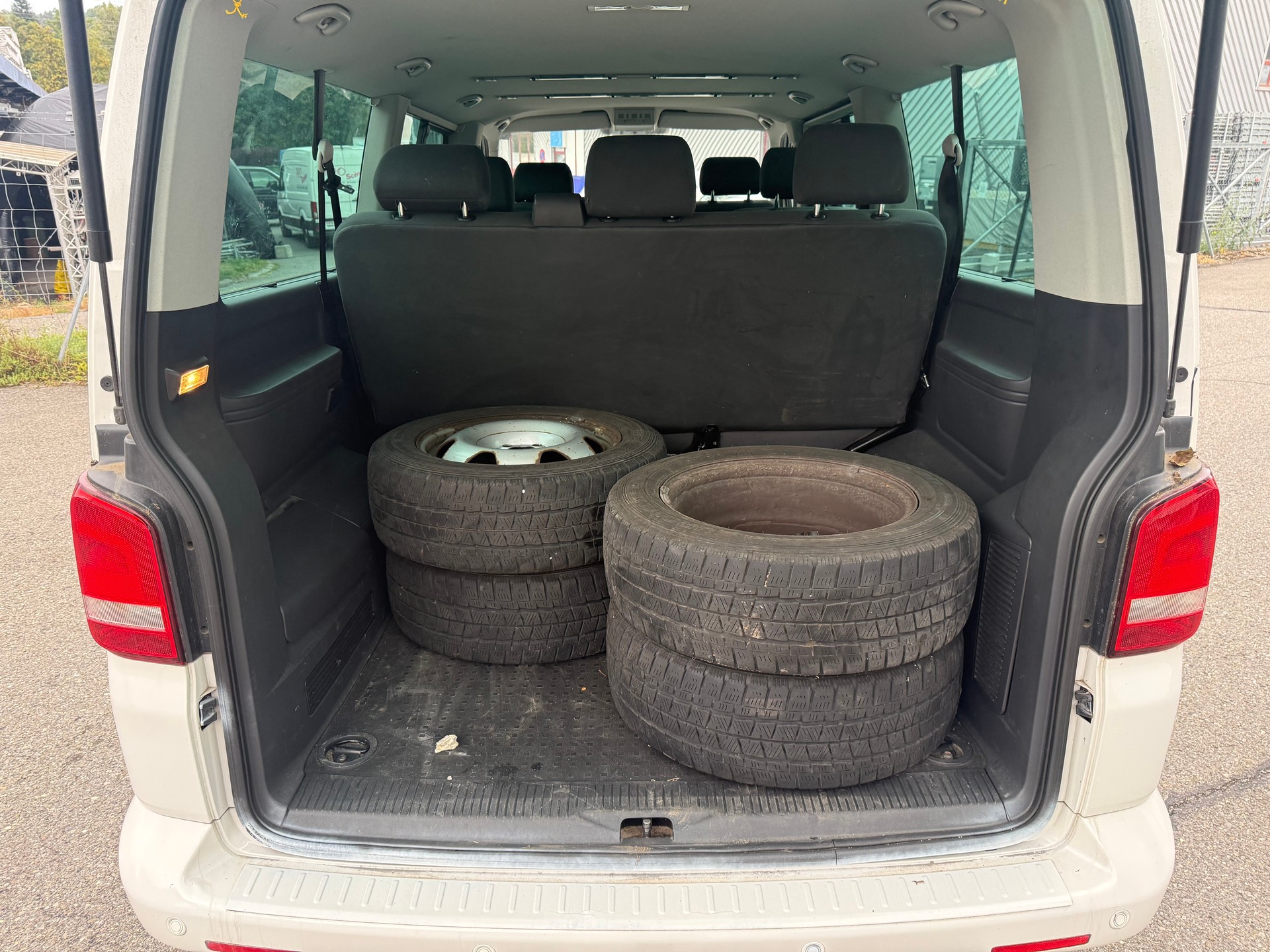 VW T5 Caravelle Comfortline 2.0 TDI CR DSG-image-6
