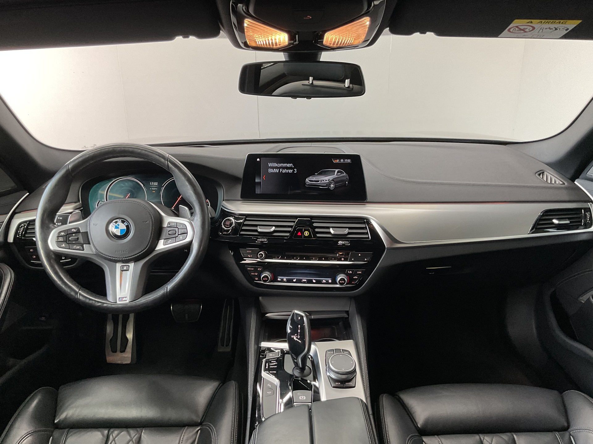 BMW 540i xDrive Steptronic-image-10