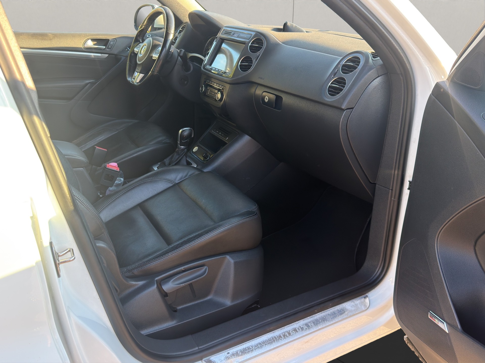 VW Tiguan 2.0 TSI Cup R-Line 4Motion DSG-image-13